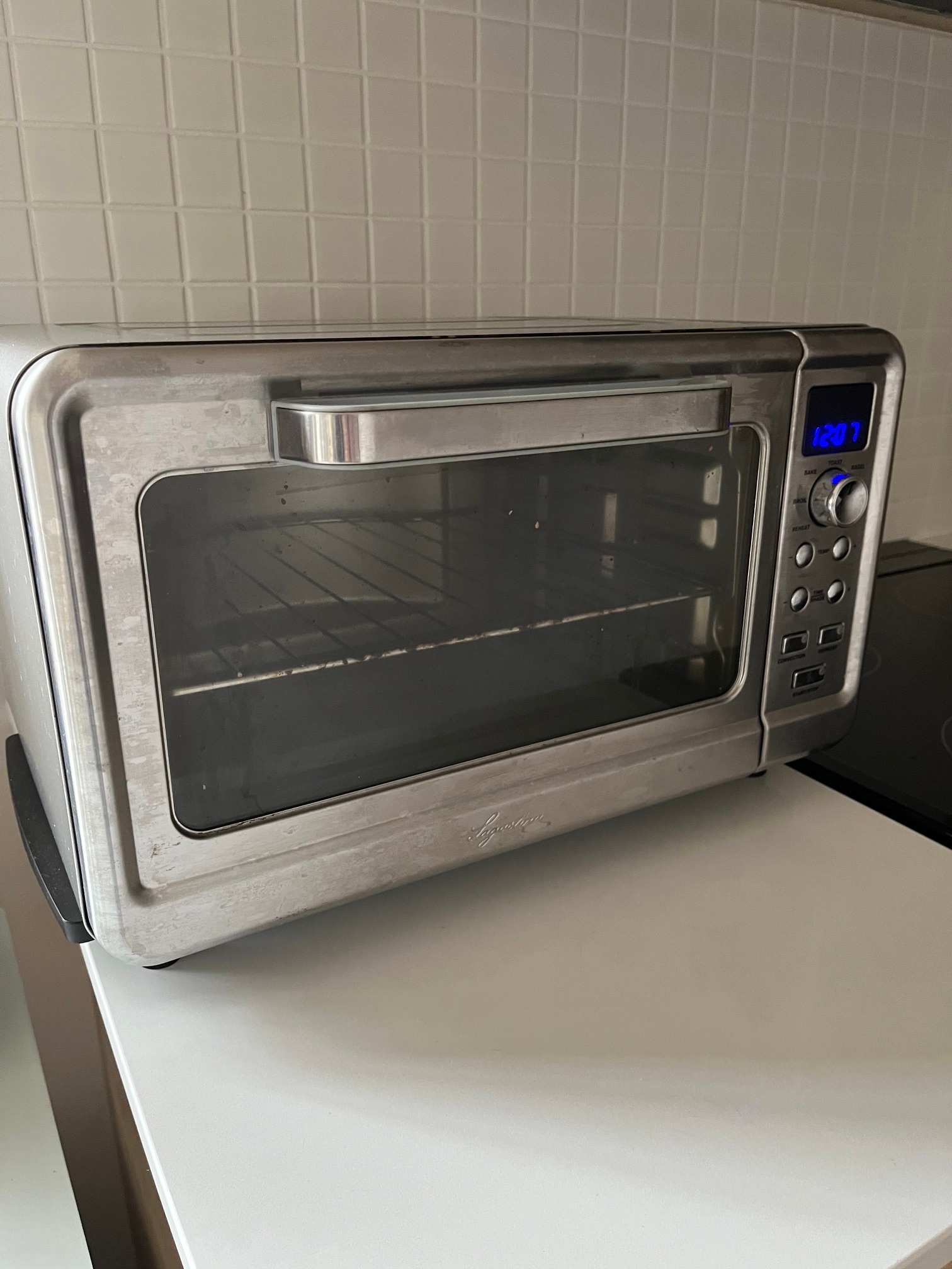 Lagostina Toaster Oven - Pizza-Friendly Design