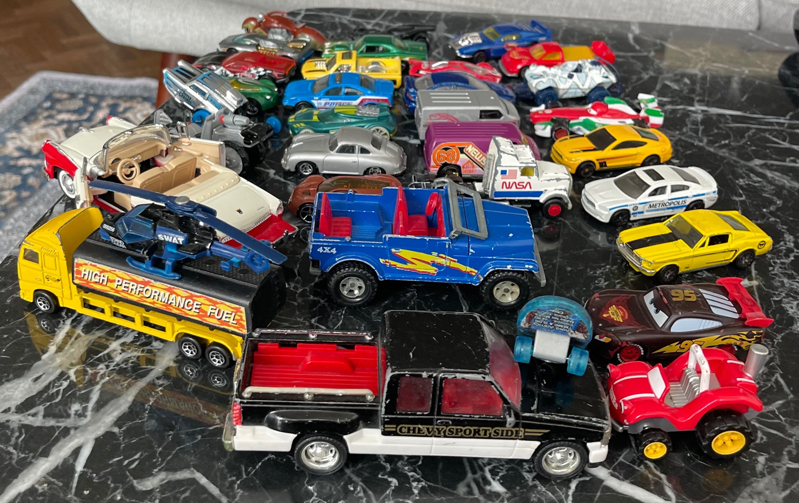 30+ Piece Toy Car & Vehicle Bundle / Lot - photo 4