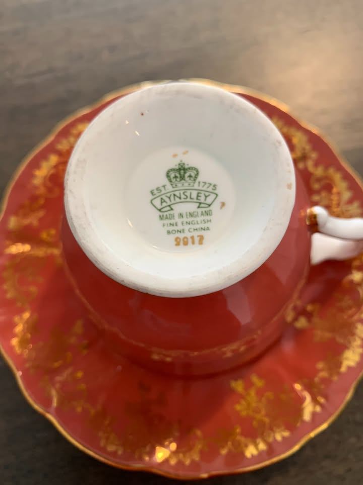 Vintage Aynsley Bone China Teacup and Saucer - photo 3