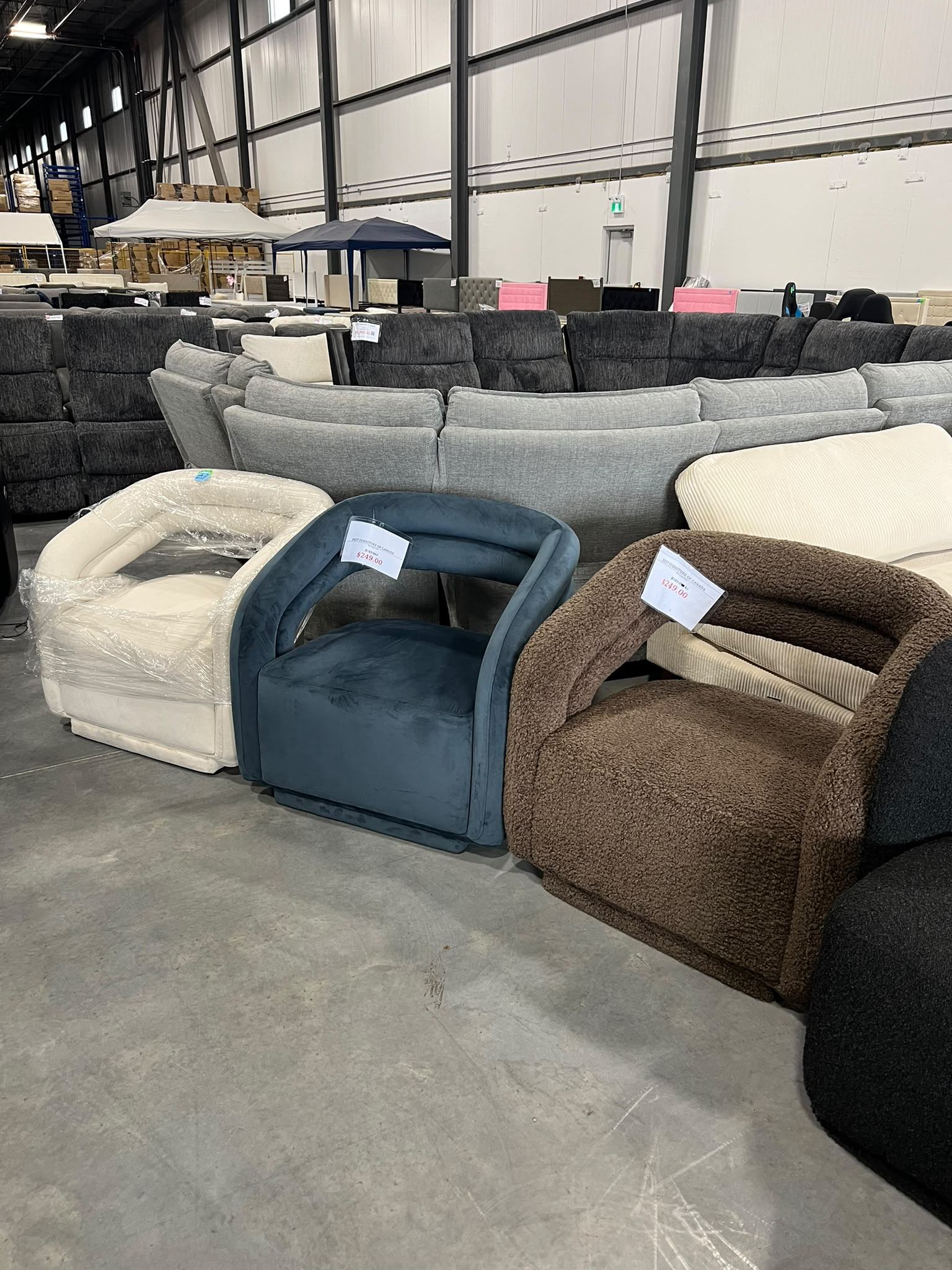 Boucle Barrel Accent Chair $249 🪑 Brand New - photo 2