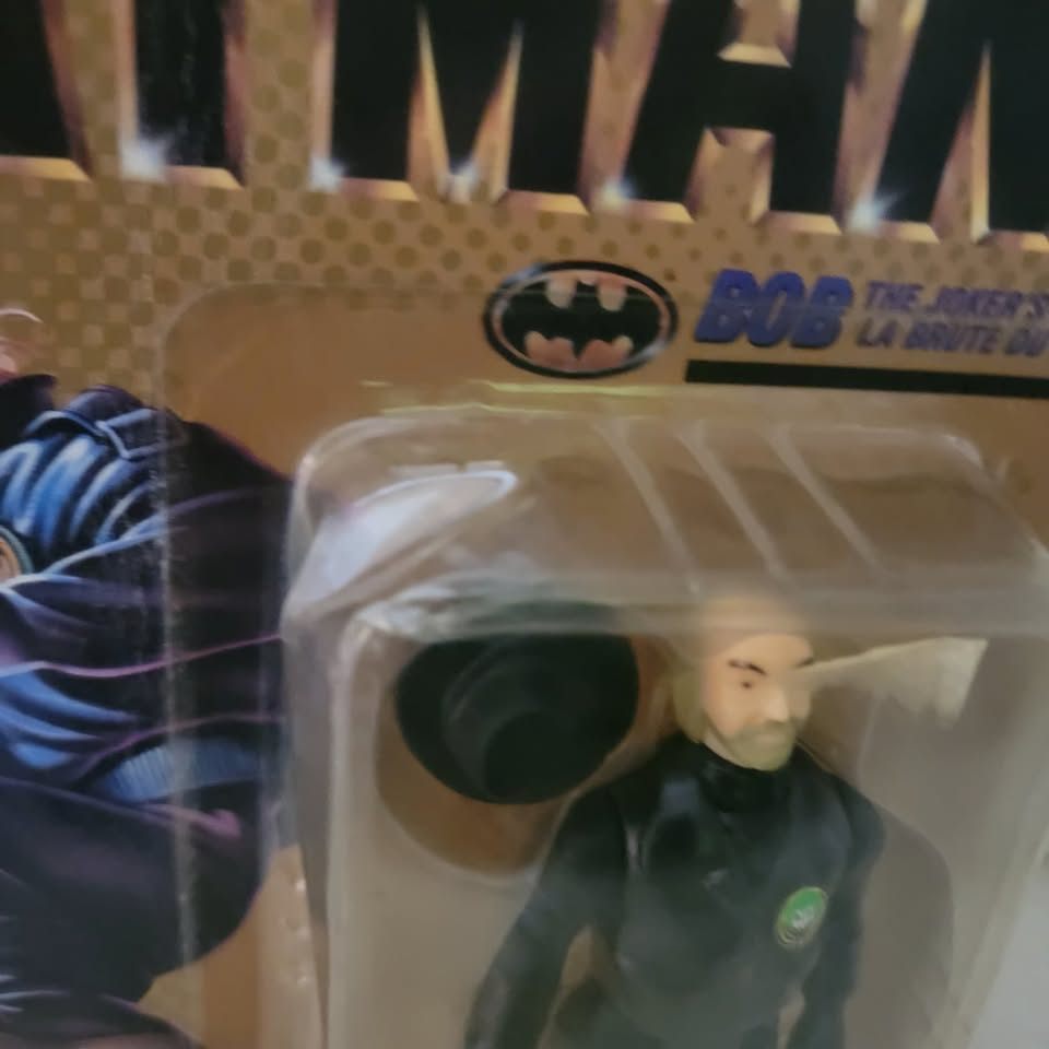Vintage 1989 Batman Bob the Joker's Goon Figure — New on Card - photo 3