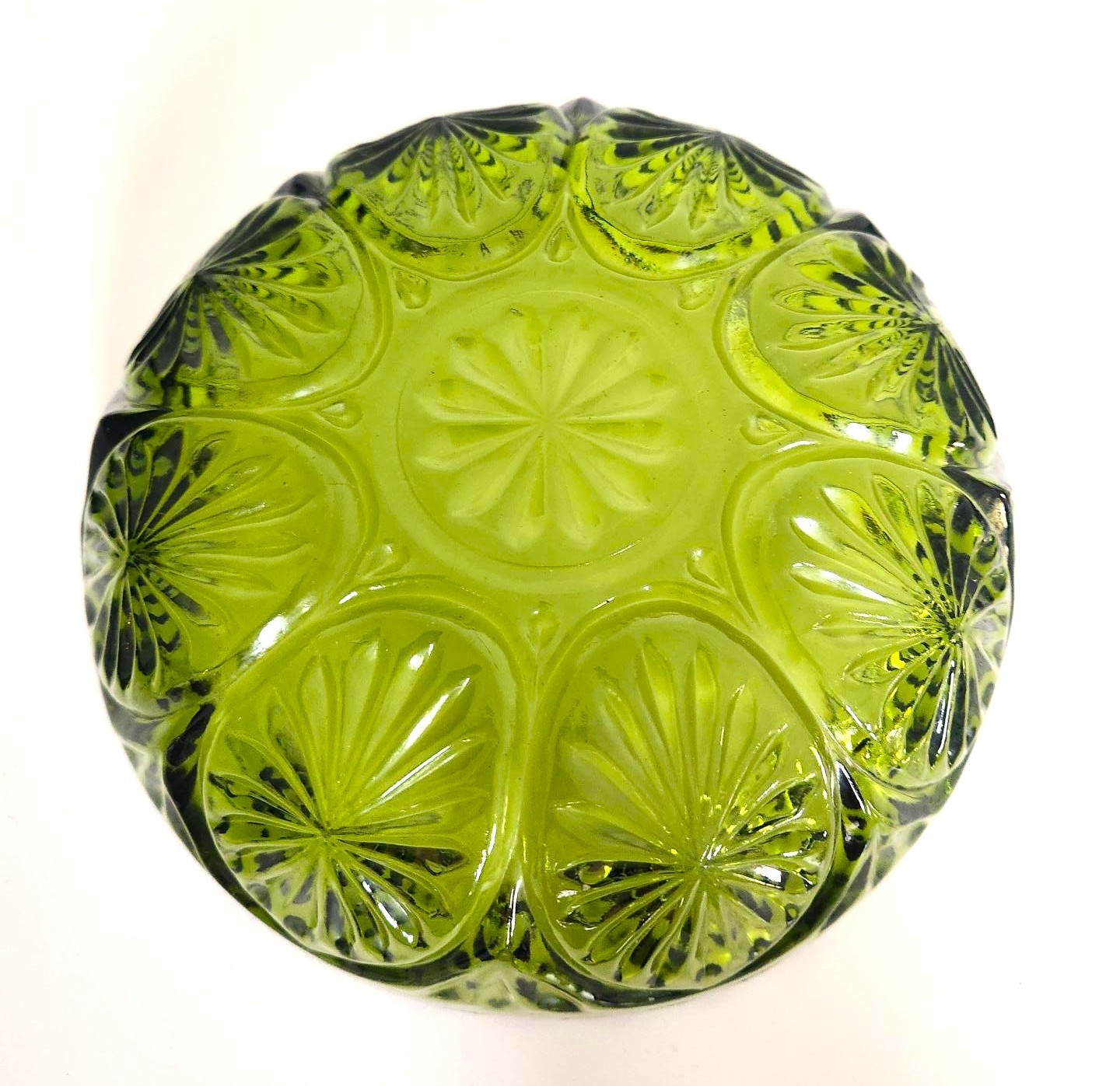 Vintage Anchor Hocking Starburst Medallion Avocado Glass 8" Bowl - photo 4