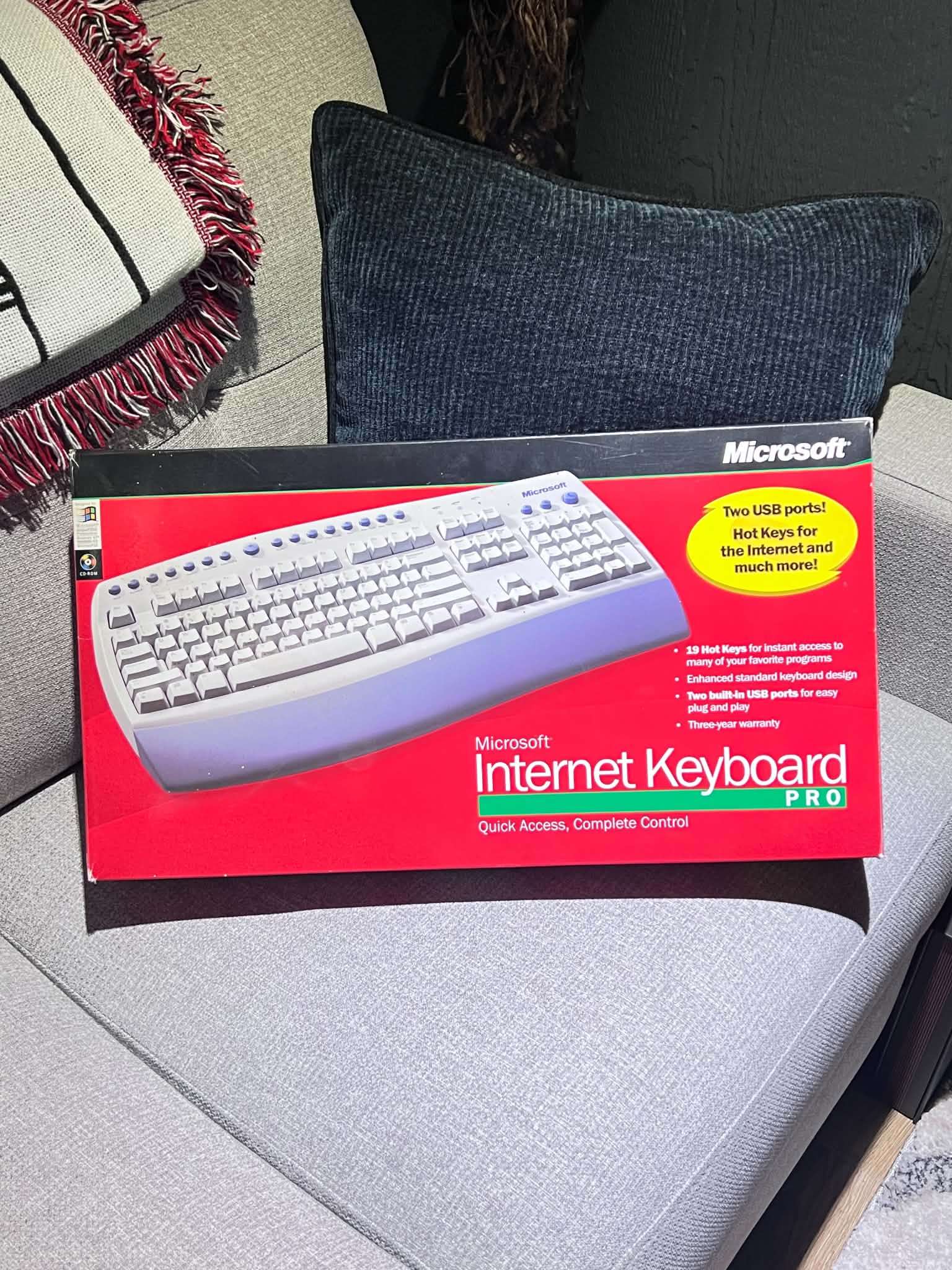 Microsoft Internet Keyboard Pro New in Box