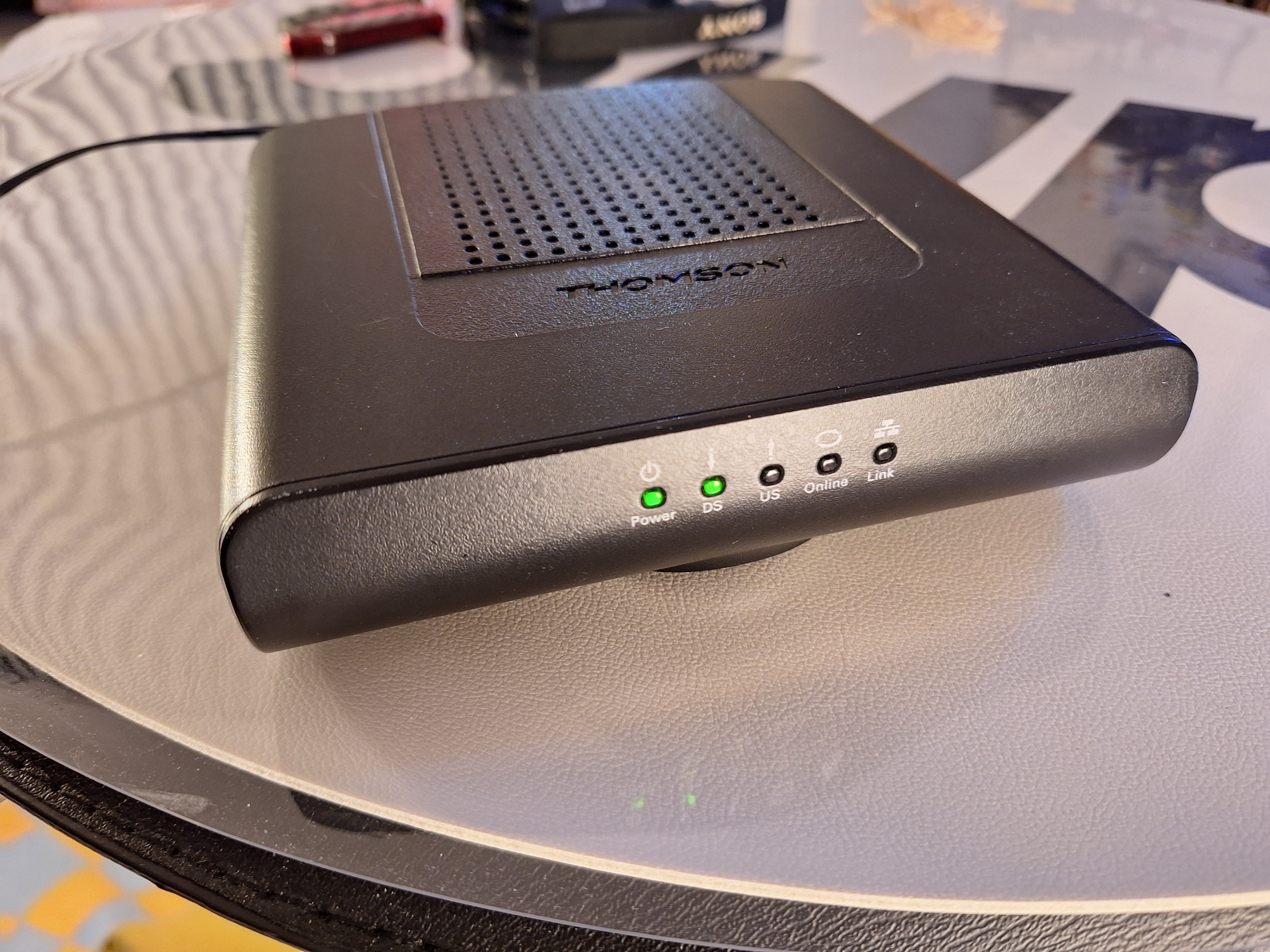 Thomson DCM476 Cable Modem