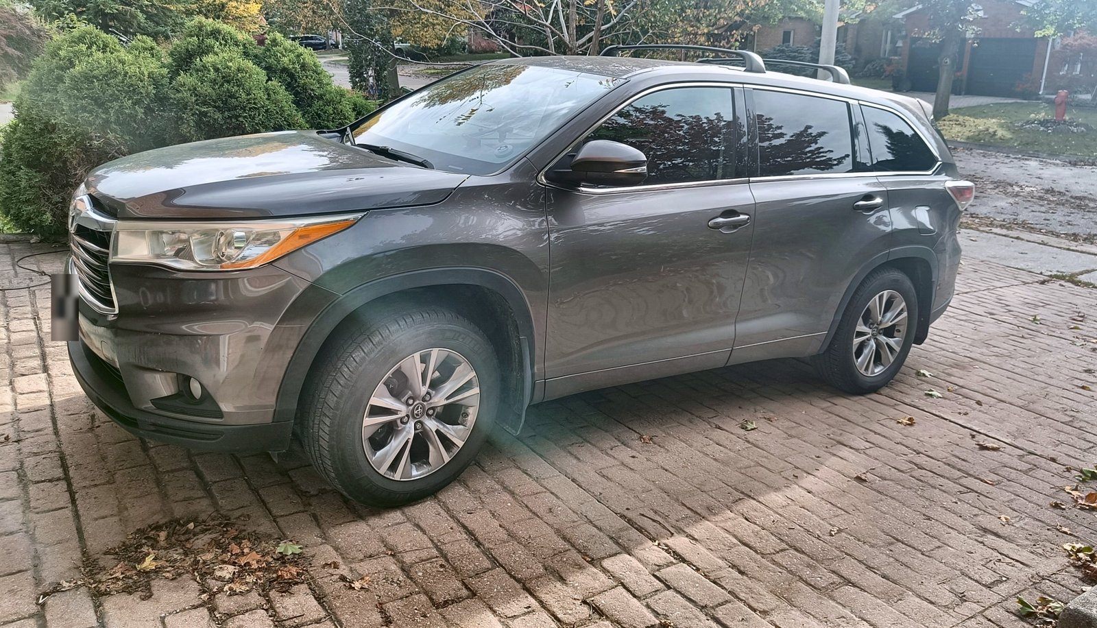 2016 Toyota Highlander LE AWD, 8 seats, 192,000 km - photo 2