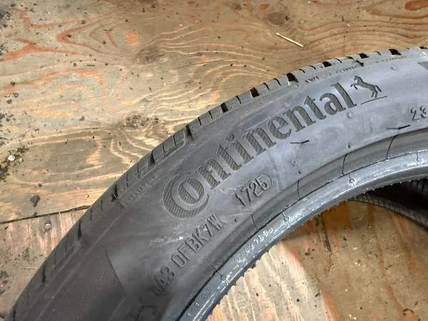 PAIR of 235/40/18 91W M+S Continental Pro contact RX with 85% - photo 3