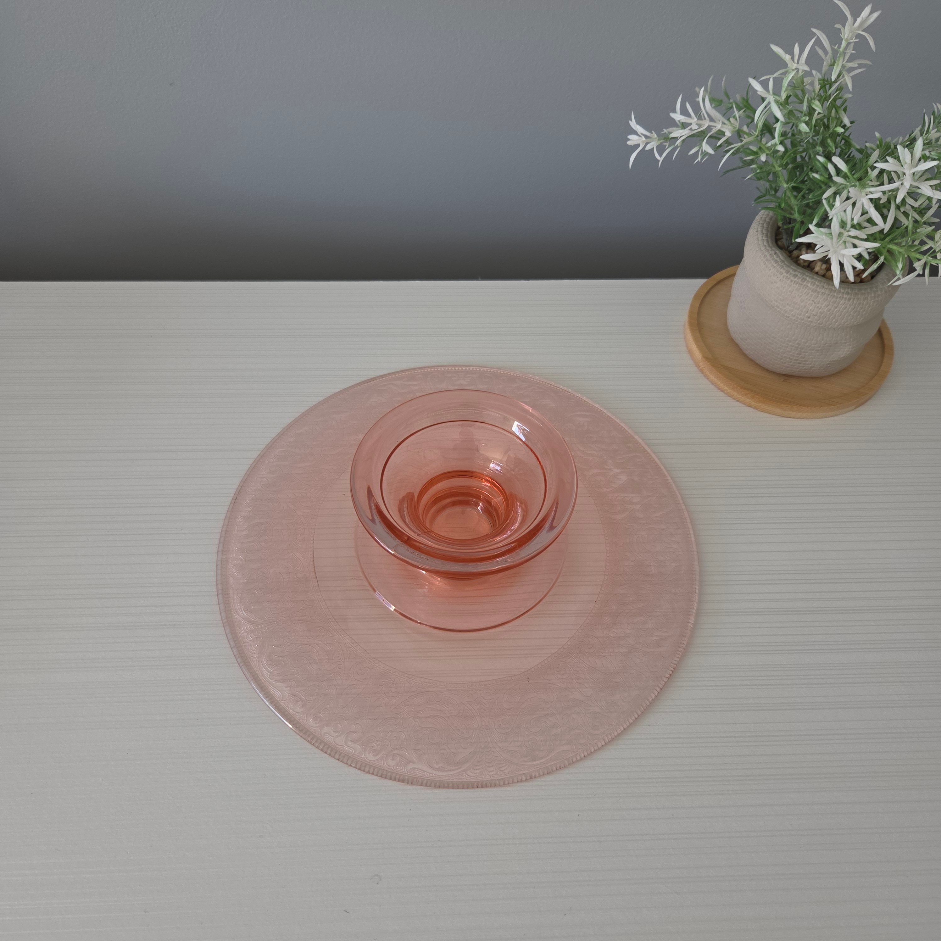 Vintage Pink Depression Glass Cakeware Set - Pre-Loved! ✨ - photo 3