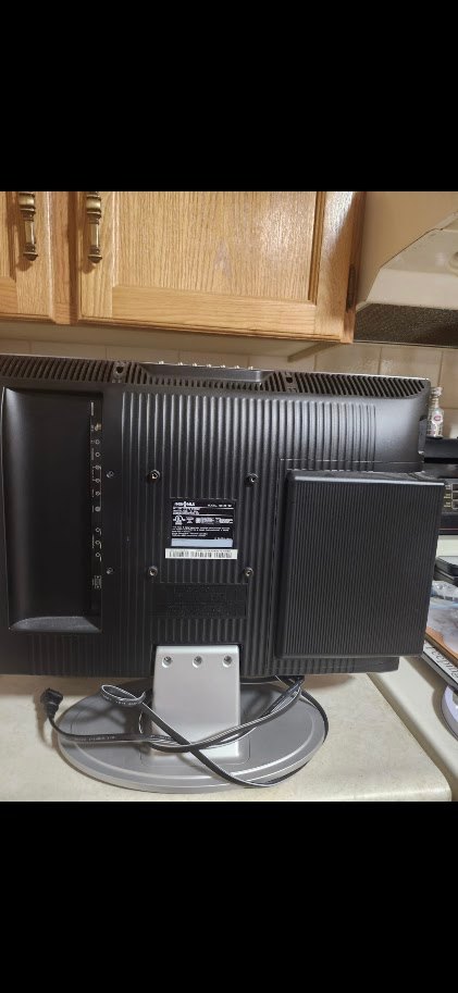 Insignia Flat-Screen TV/DVD Player - photo 3