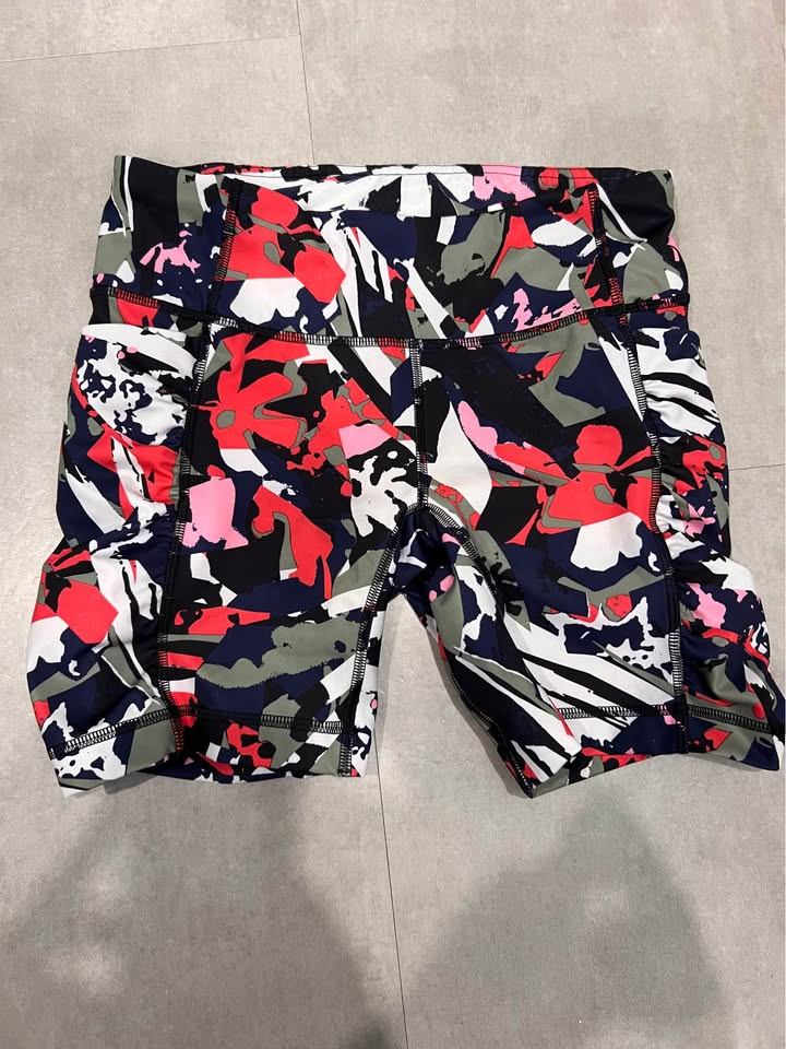 Lululemon Short 6