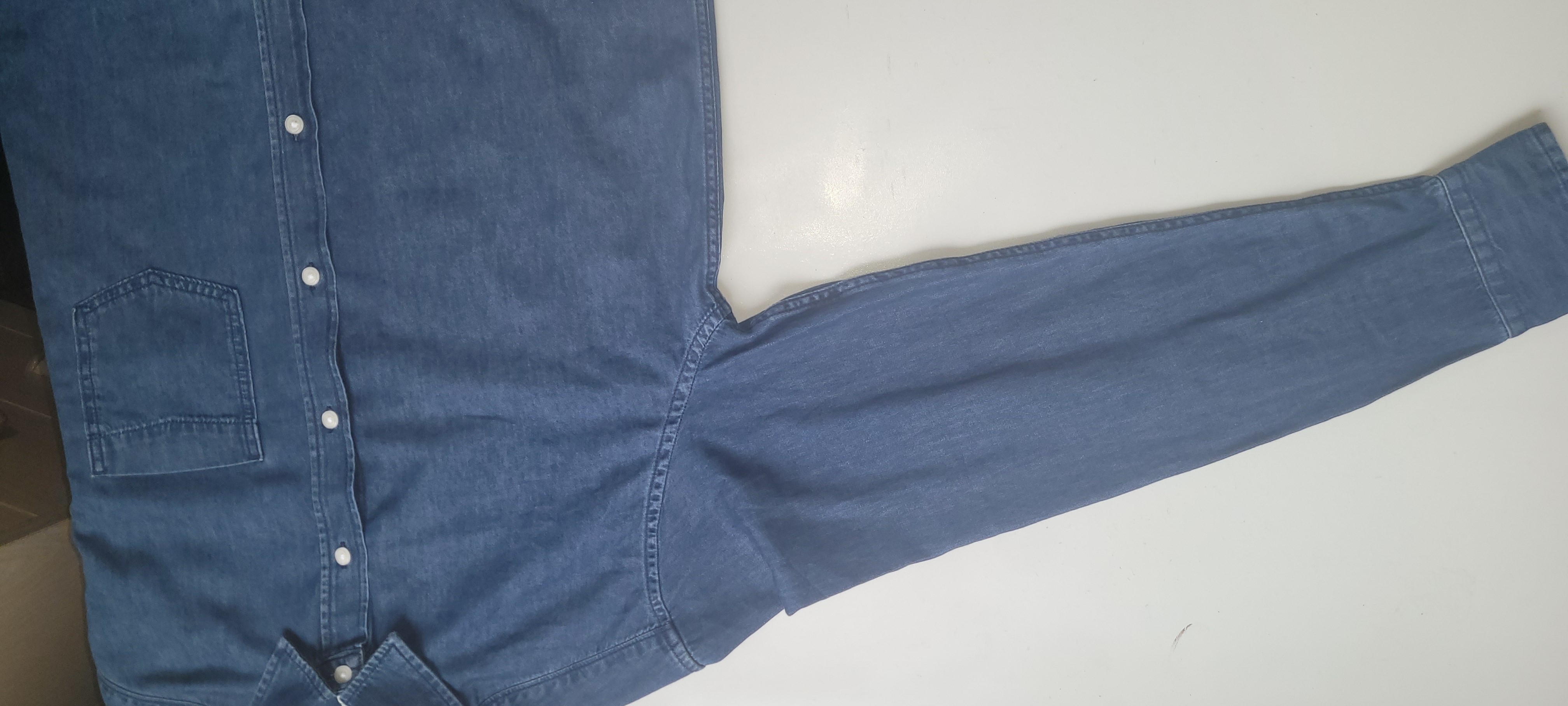 WR&CO Blue Denim-Style Button-Up Shirt – Size M - photo 3