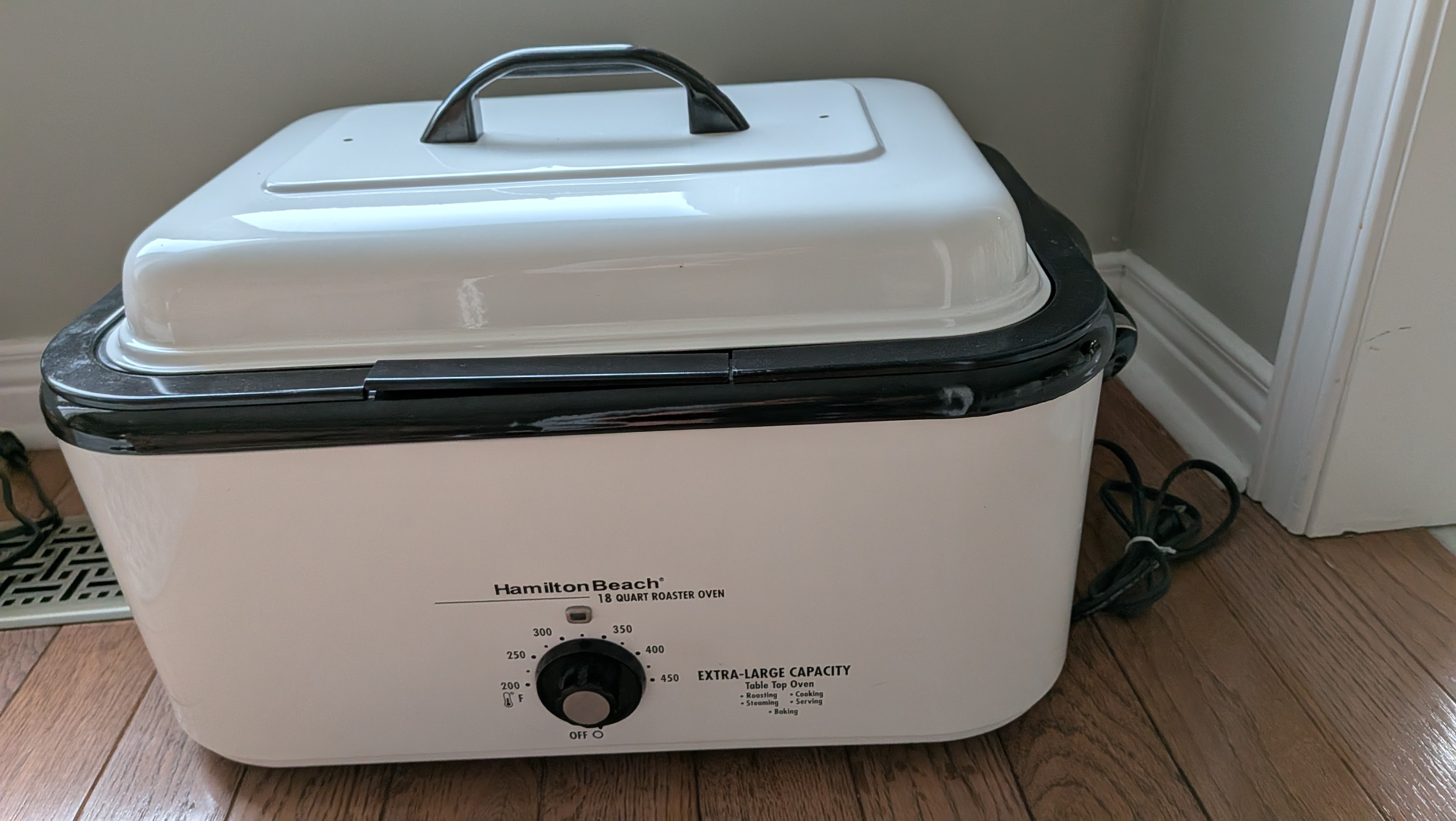 Hamilton Beach 18-Quart Roaster Oven with Buffet Pans – $60 OBO