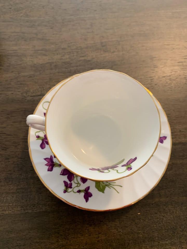 Vintage Royal Kendal Fine Bone China Tea Cup and Saucer - photo 4