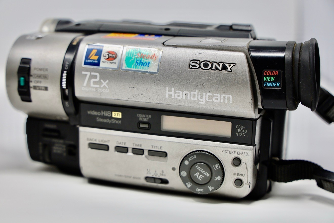 Sony Mavica FD73 + Handycam CCD-TR940 Hi8 Camera Set - photo 3