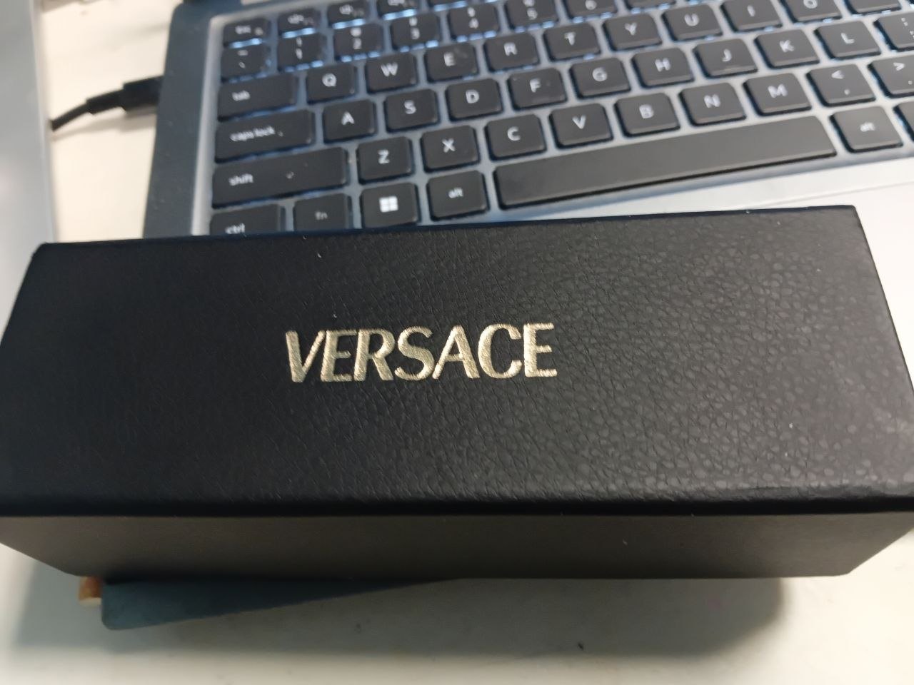 Versace Sunglasses with Original Case - photo 4