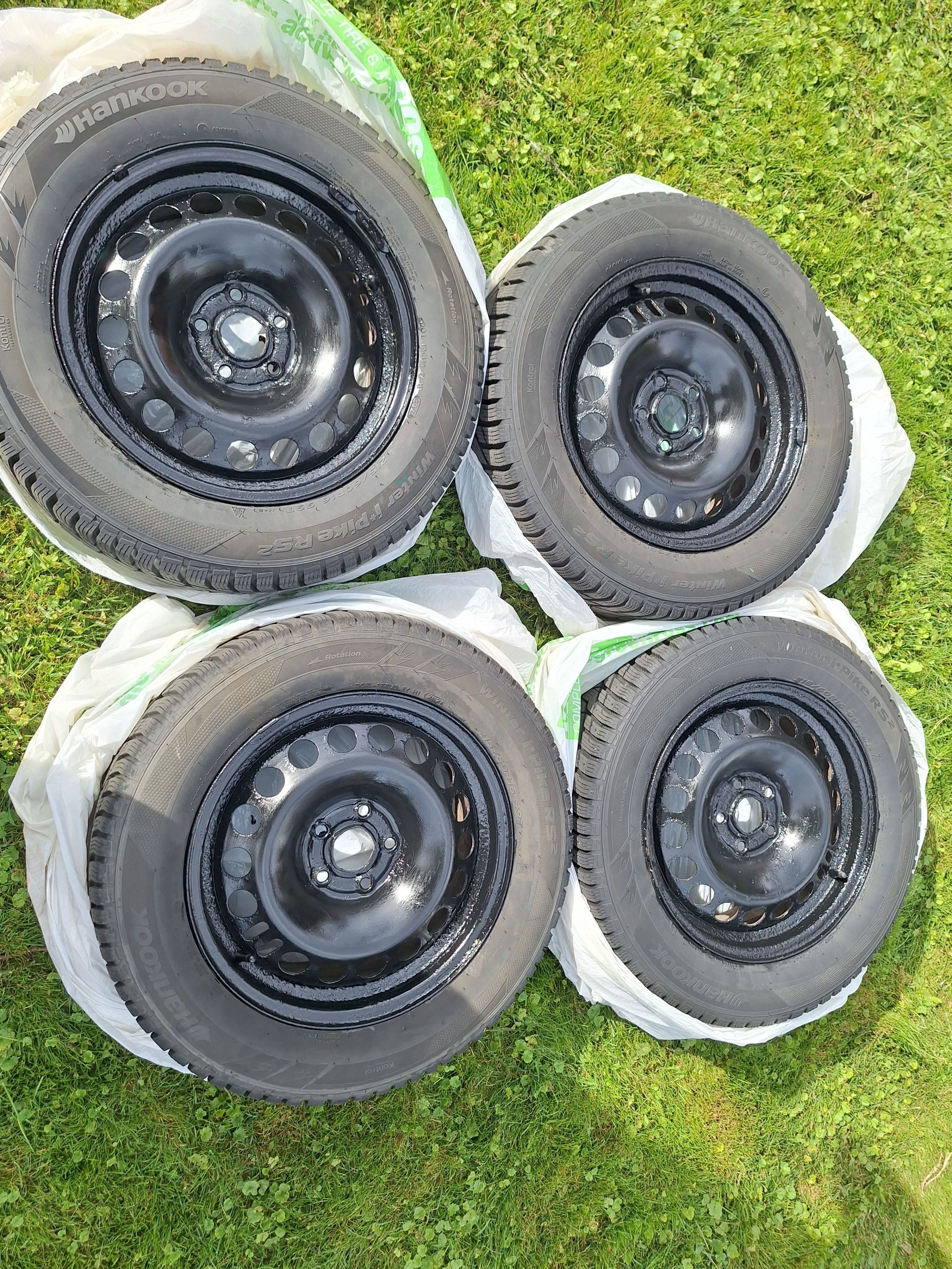 2025 Hankook winter i*pike RS2 tires - photo 2