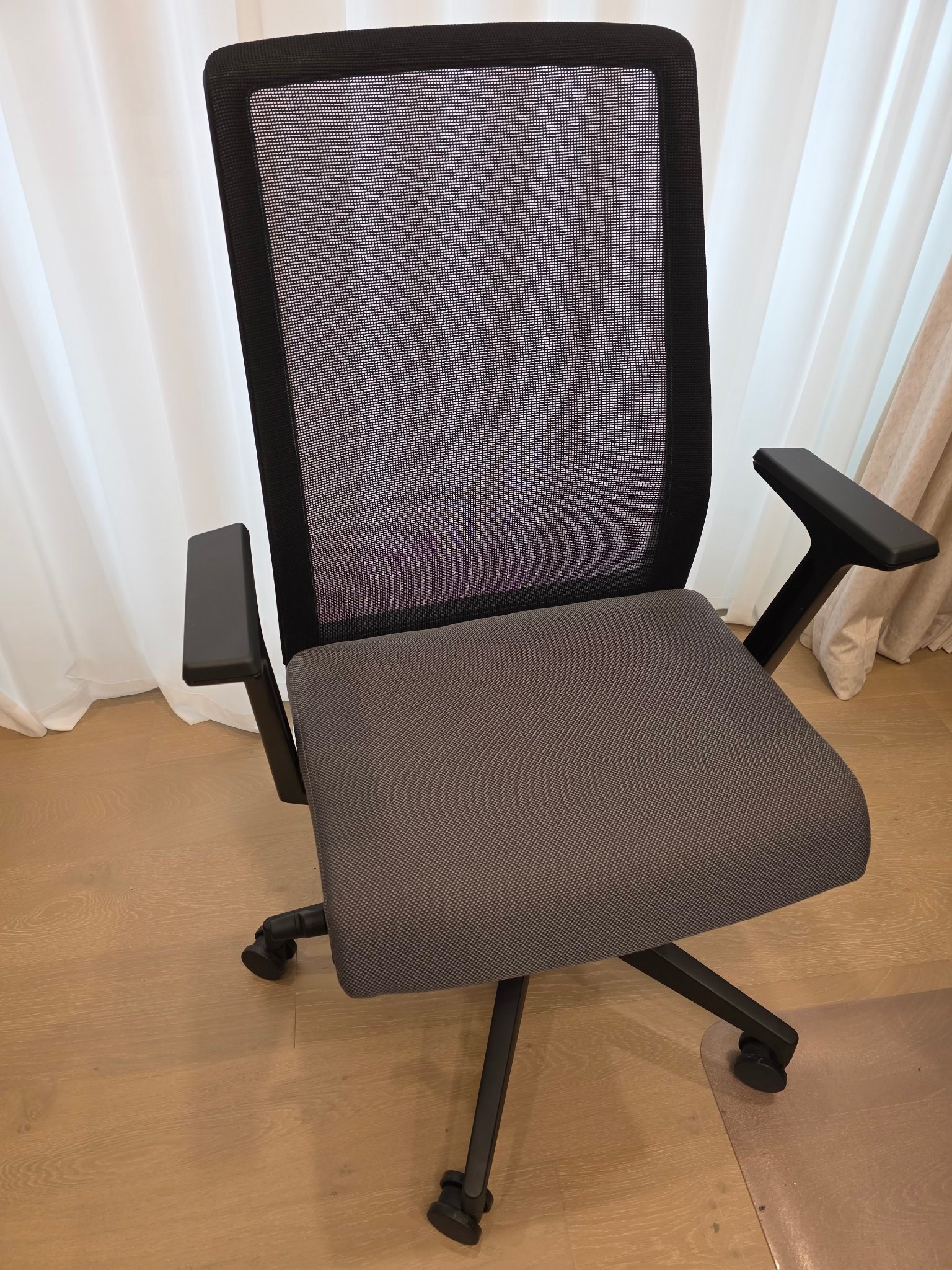 Haworth Very Office Chair with Mesh Back — Adjustable - photo 3