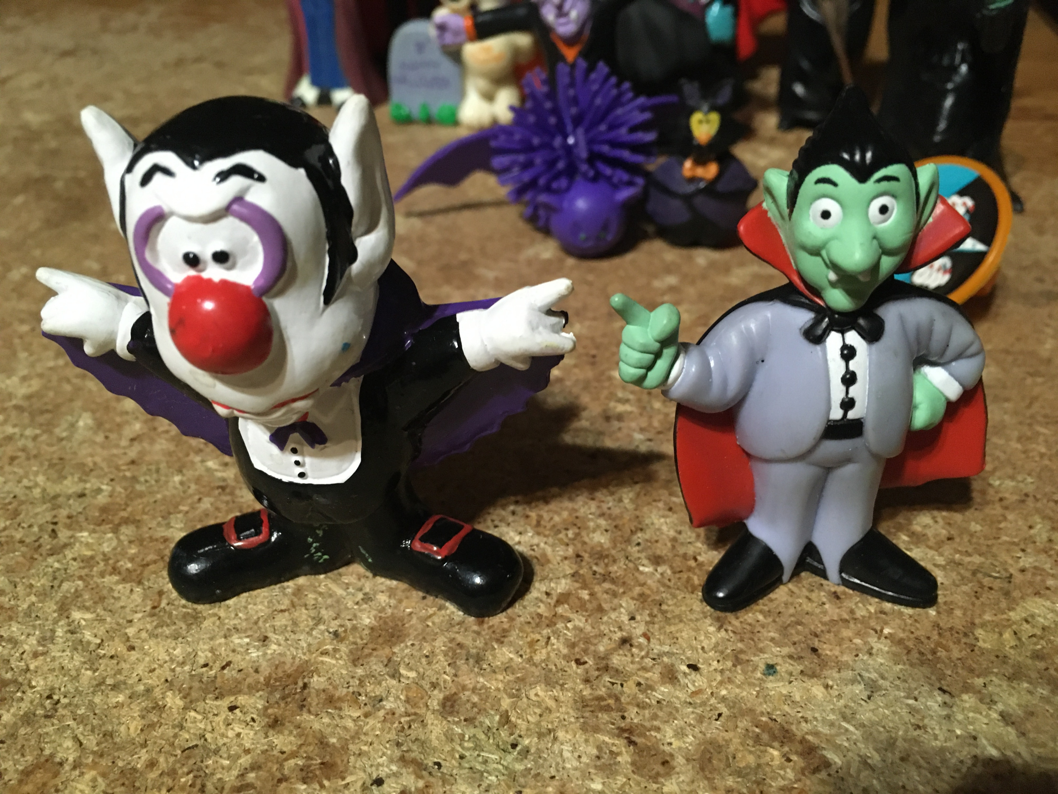 HALLOWEEN FIGURES LOT PVC DRACULA VAMPIRE WITCH SNOOPY FIGURES - photo 4