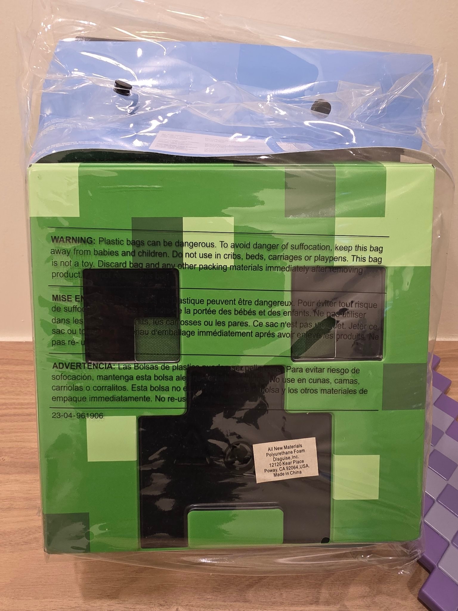 Kids Minecraft Creeper Costume (Size M 7-8) + Plastic Sword