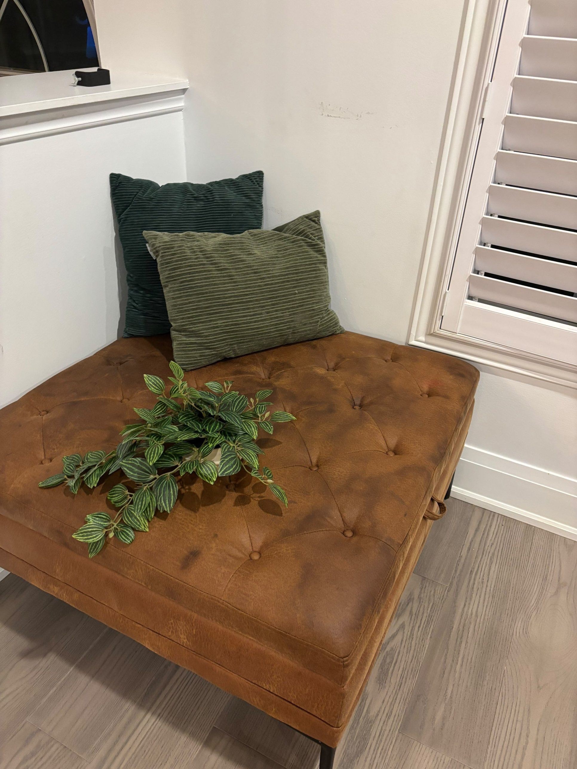 Large Brown Leather Tufted Ottoman / Coffee Table - photo 4