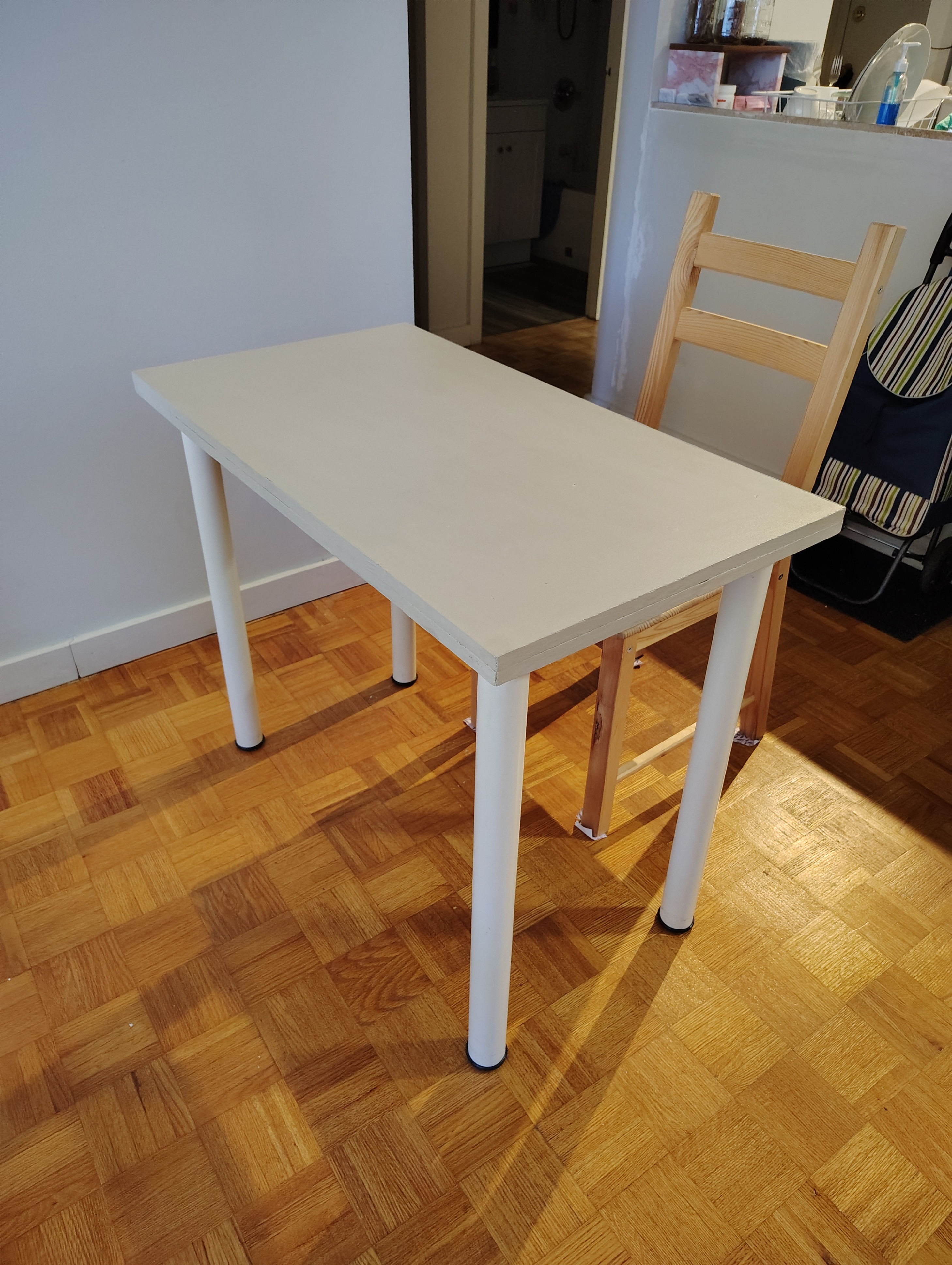 Tables/Desks