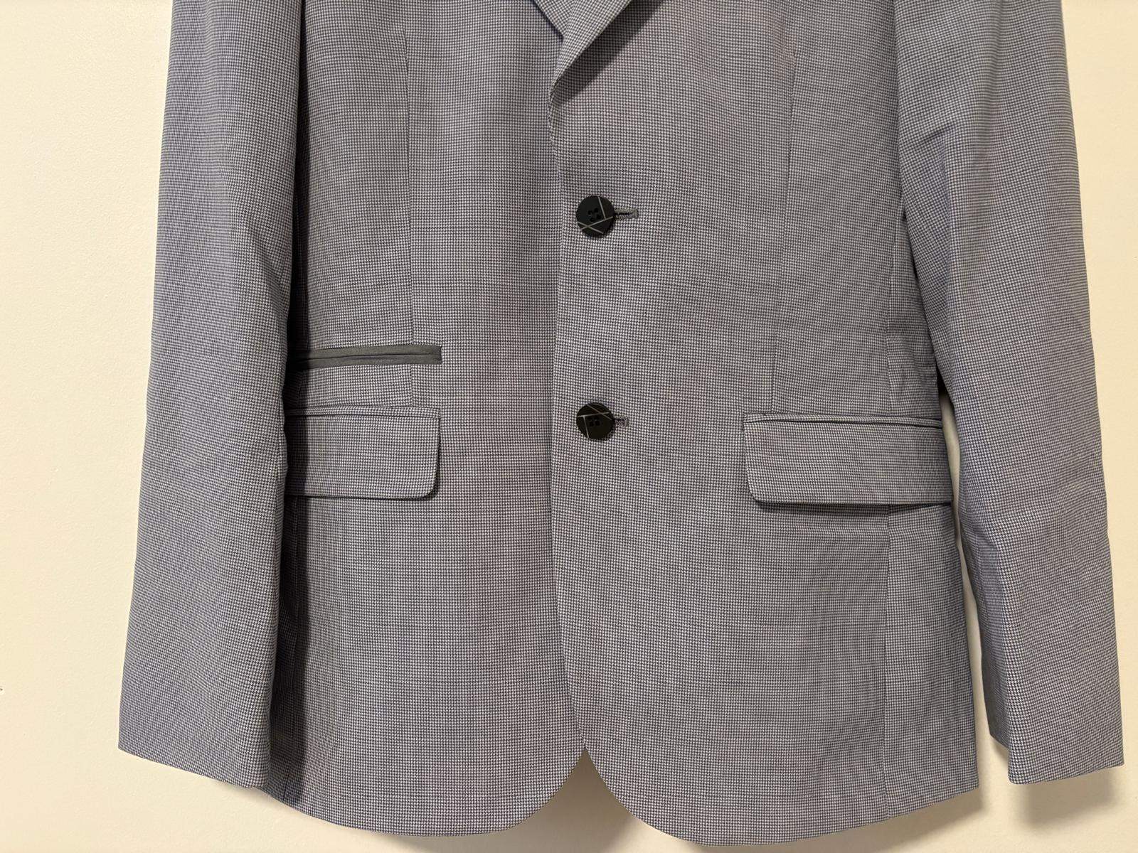 Tip Top Men’s Grey Blazer – Size 34S – Moving Sale - photo 3