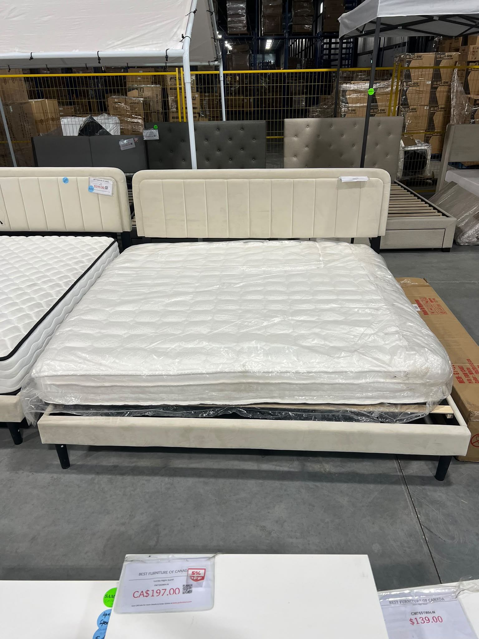 Cream King Bed $199 🛏️ Brand New – LED Headboard