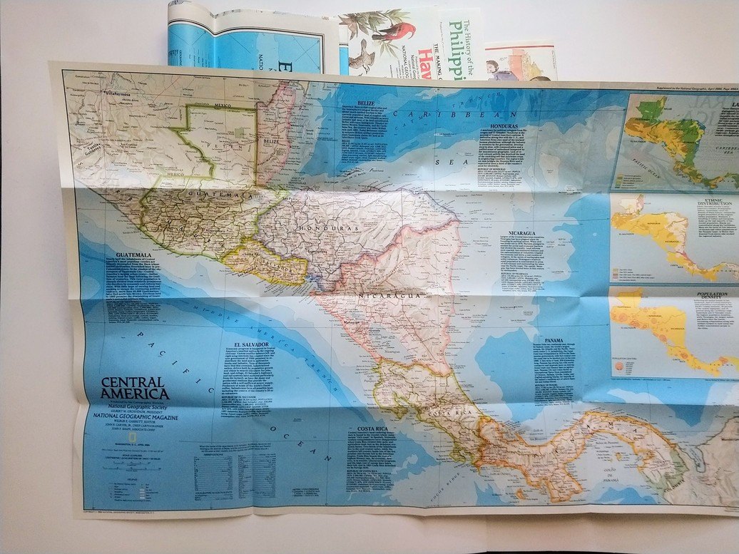 vintage National Geographic Maps! - photo 4