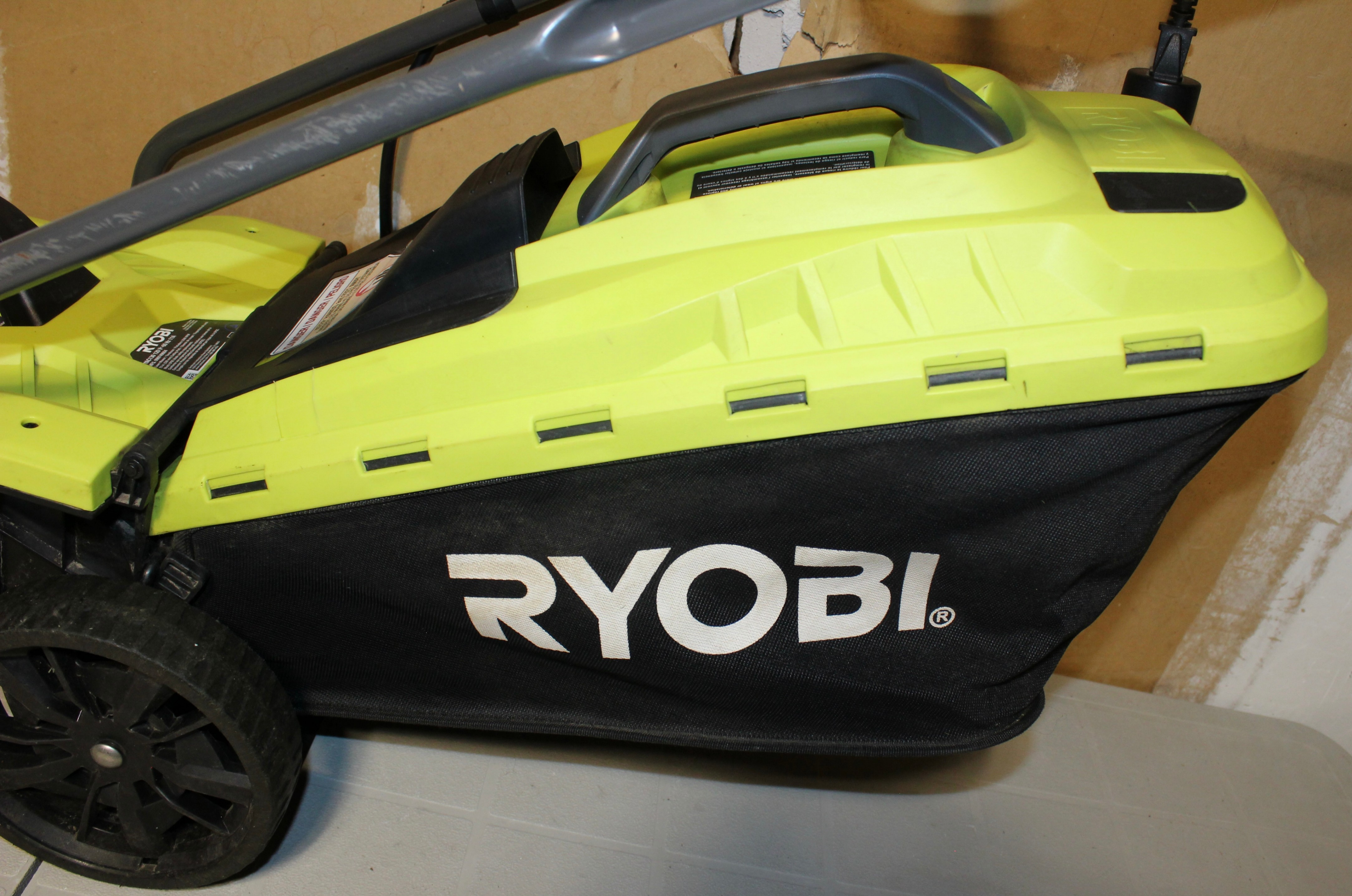 RYOBI 13-inch 11-Amp Corded Electric Lawn Mower (RYAC130-S) - photo 2