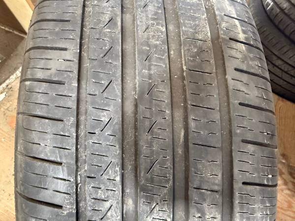1 x single 225/40/19 Pirelli P7 Cinturato A/S RFT w 60% tread - photo 2