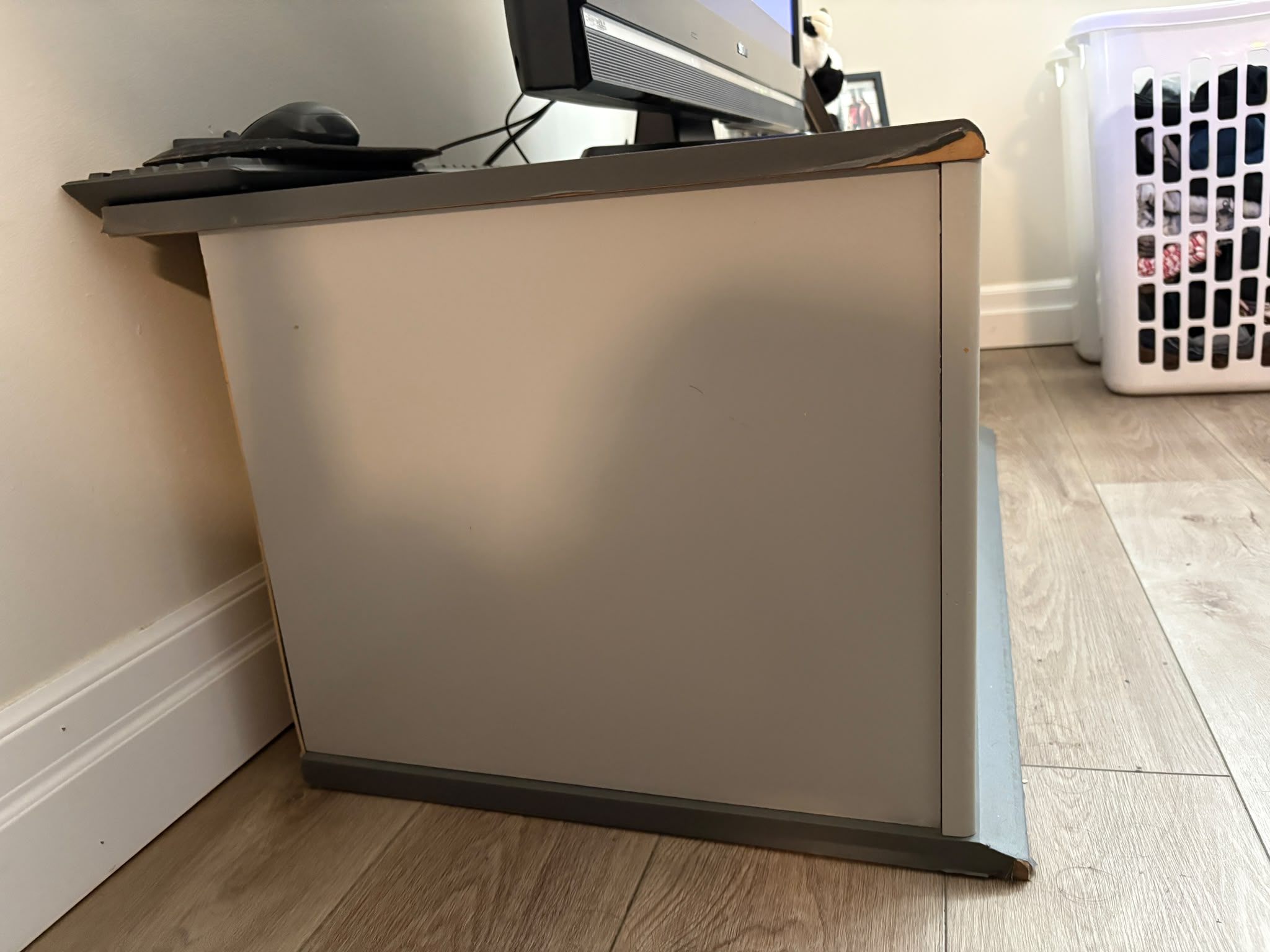 TV Stand with Storage & Magnetic Doors – Moving Sale - photo 3