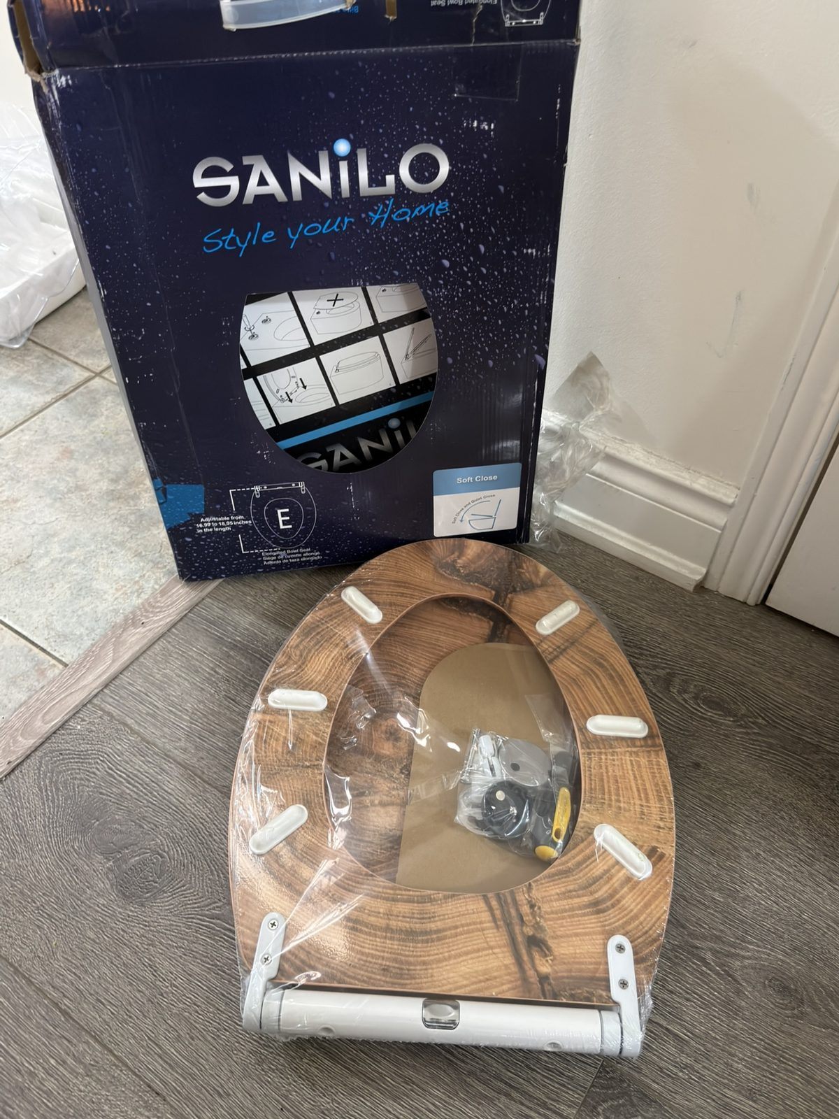 Sanilo Wooden Toilet Seat