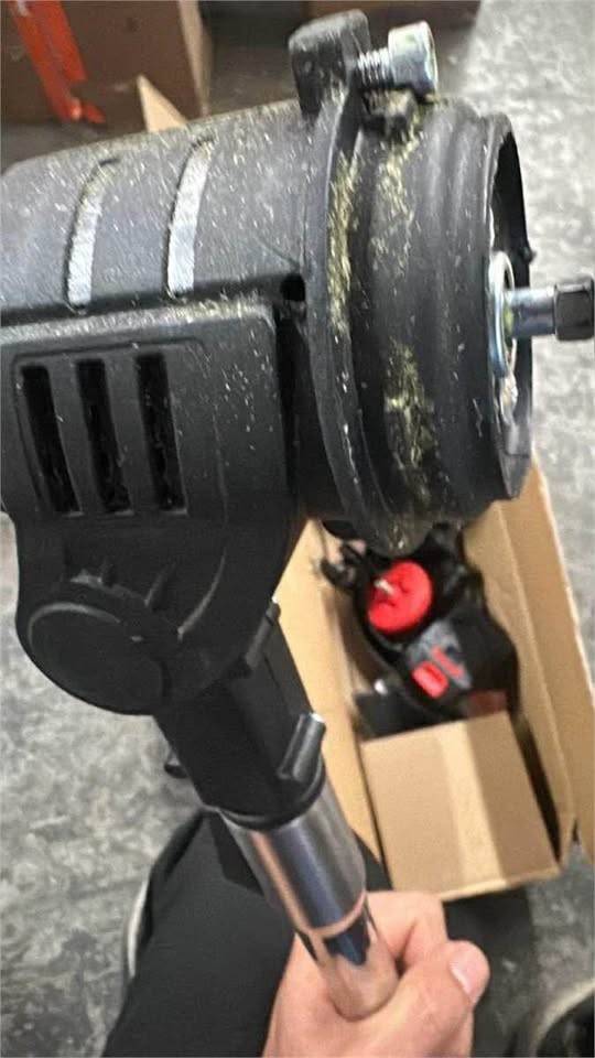 21V Cordless Weed Wacker - photo 3