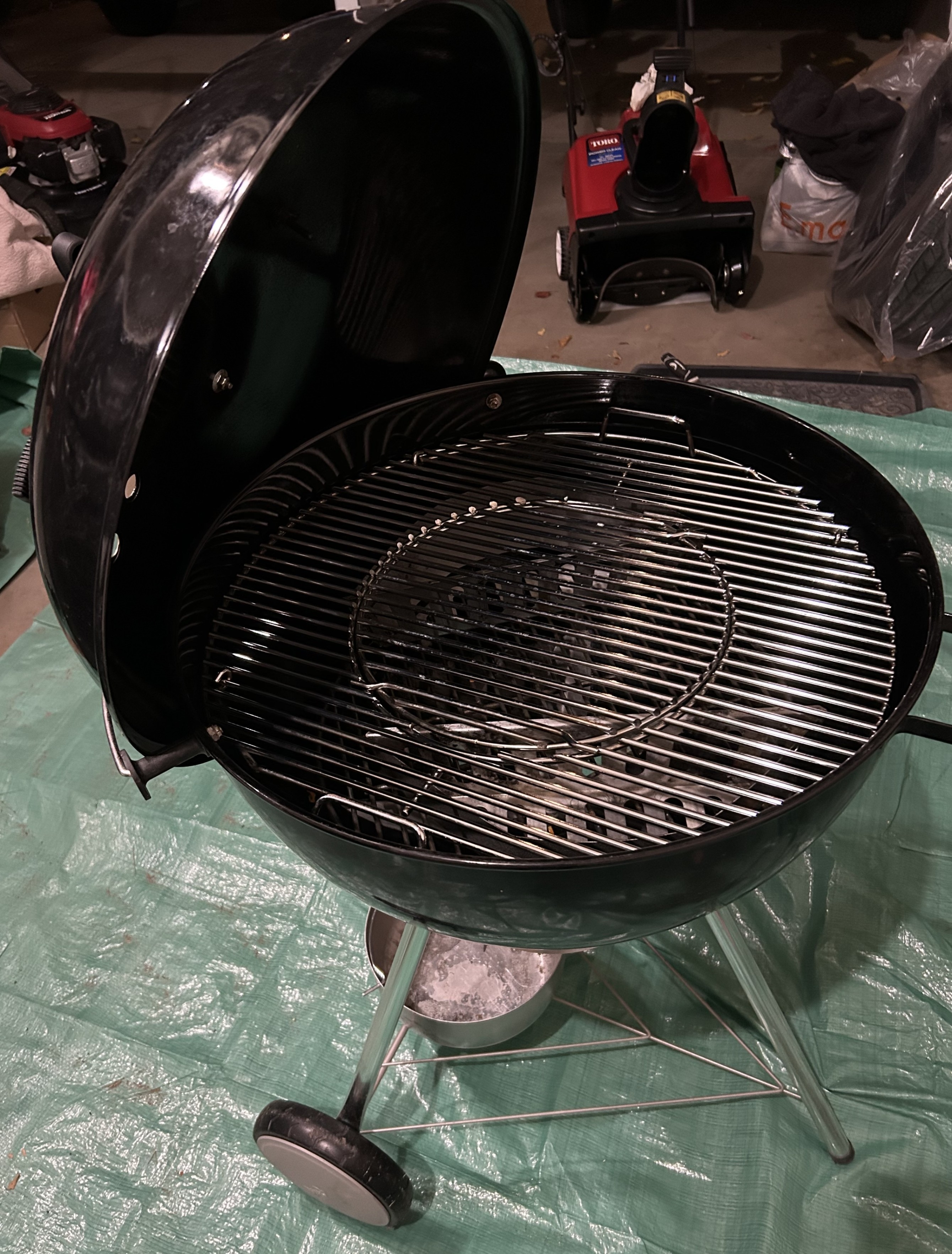 Weber Master-Touch Charcoal Grill