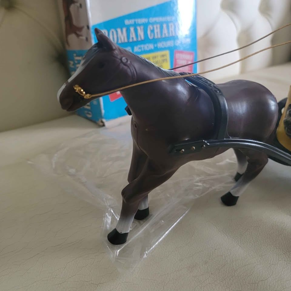 1970s battery Roman chariot horse set - photo 3