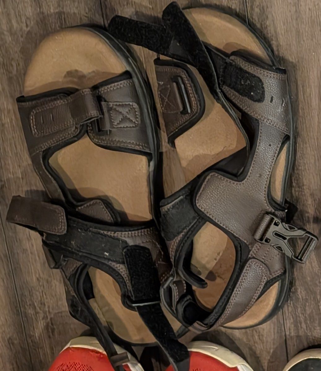 Men's Size 12-13 Grey Strap Sandals