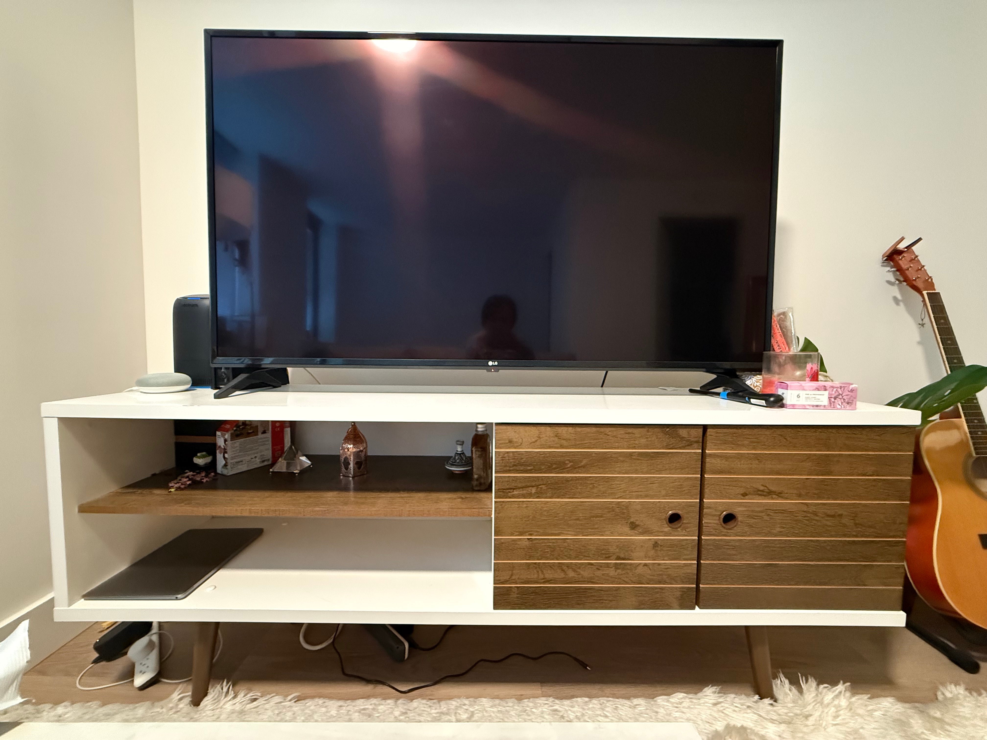 TV stand / console