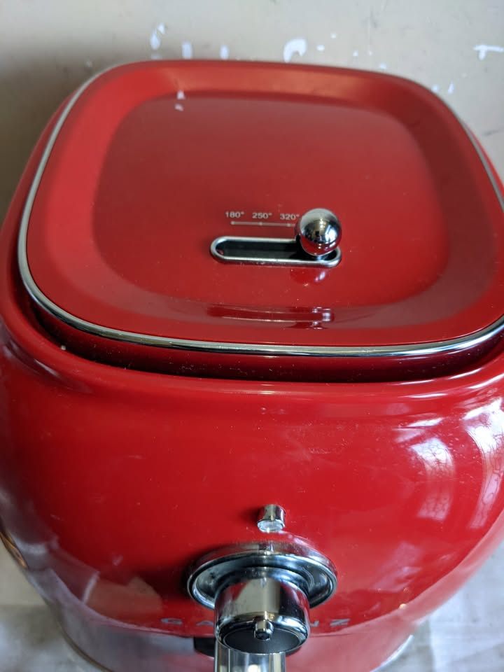 Galanz Retro Electric Air Fryer with Non-Stick Basket - photo 3