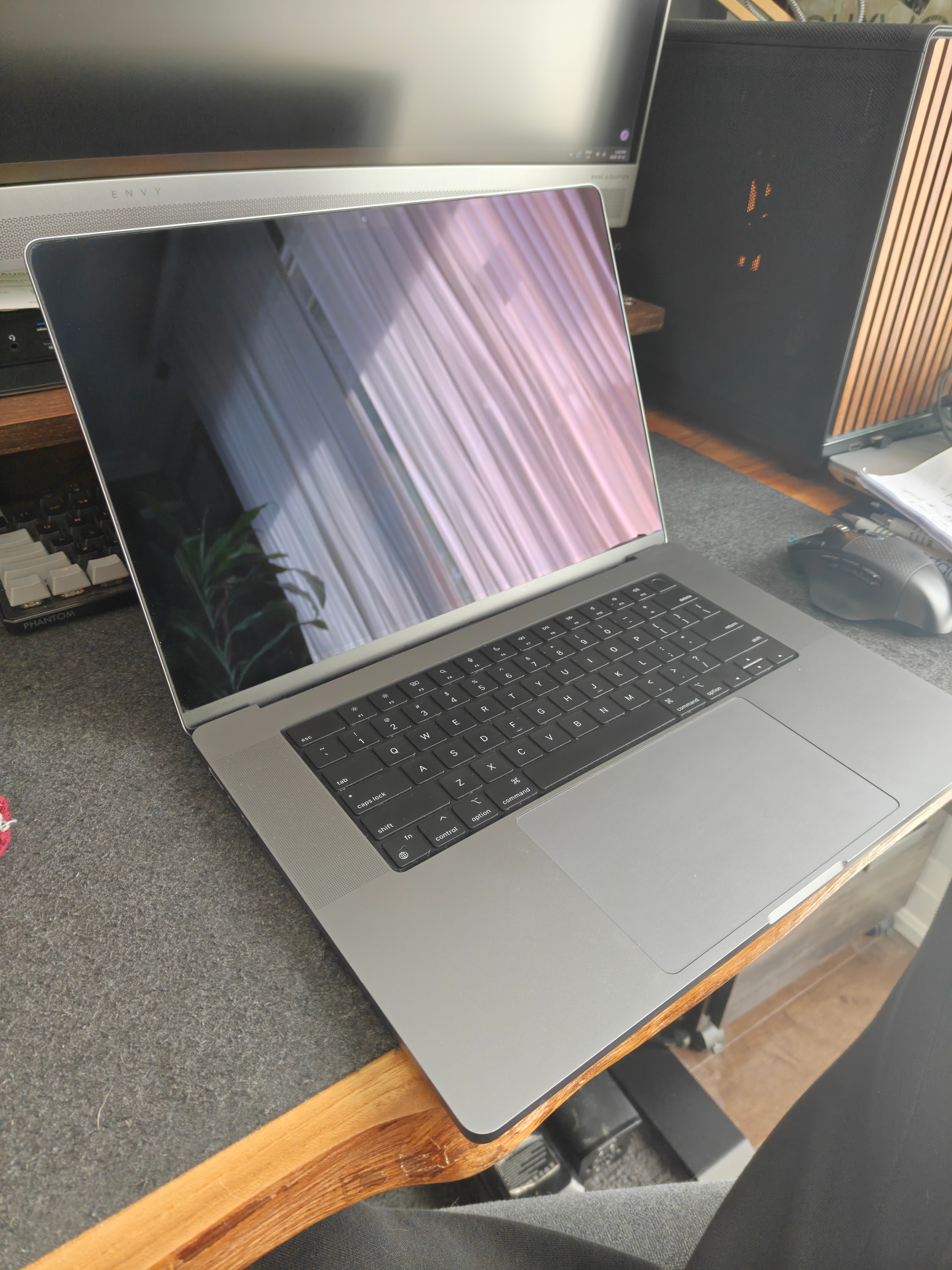 16" Macbook Pro M1 (2022) - Logic Board Needs Replacement