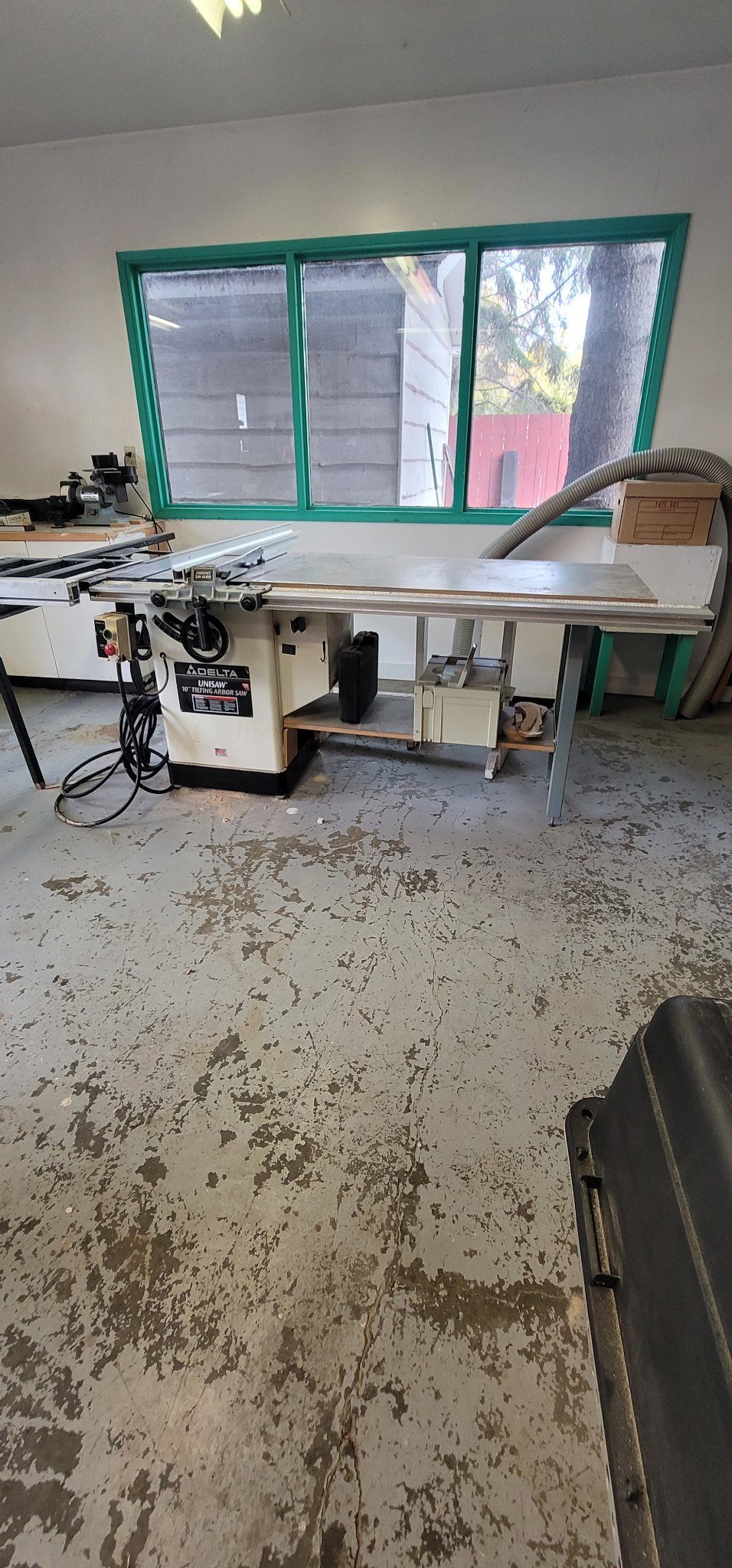 Delta Unisaw 10" Cabinet Saw — Unifence + Excalibur Slide Table - photo 2