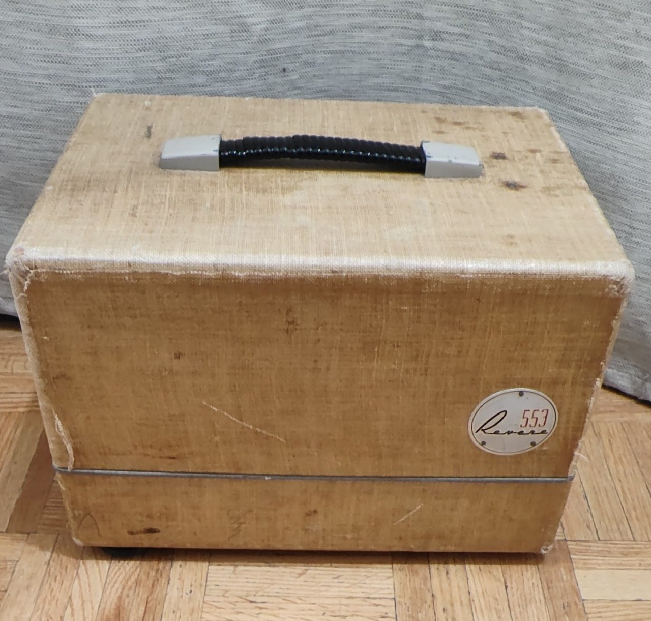 Vintage Revere 553 Slide Projector (No Power Cord)