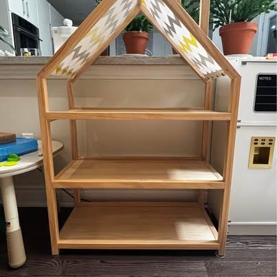 Wooden toy display shelf