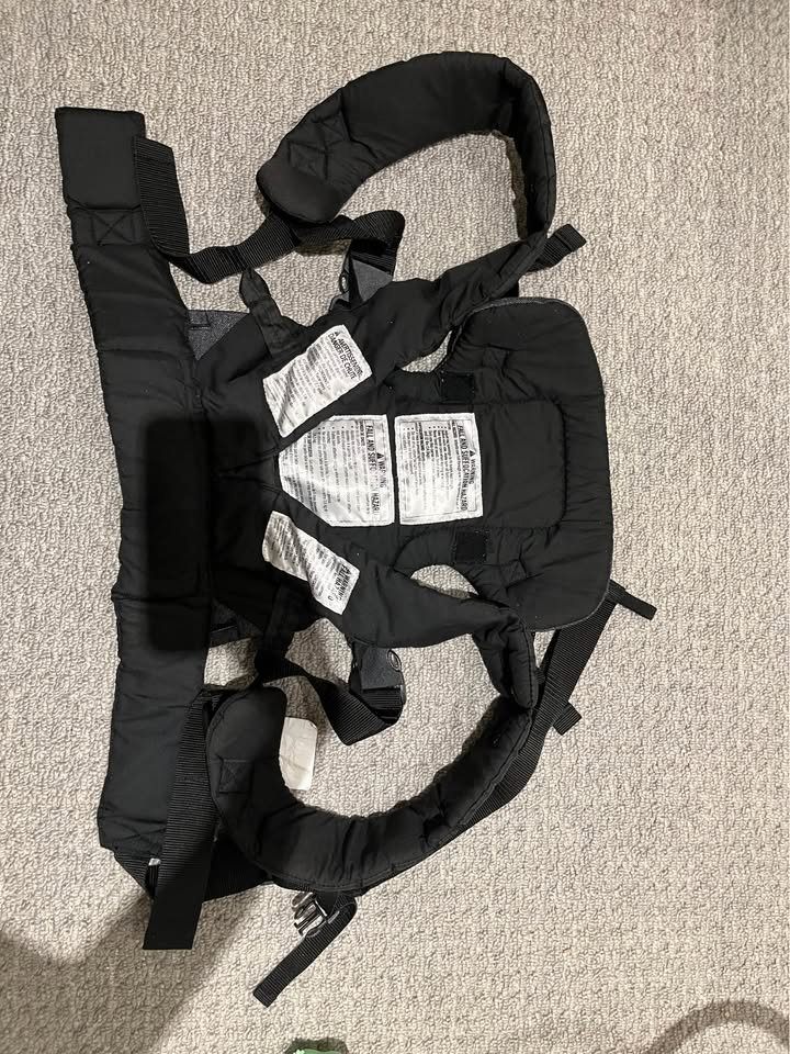 Infantino 4 in 1 Flip Baby Carrier - photo 2