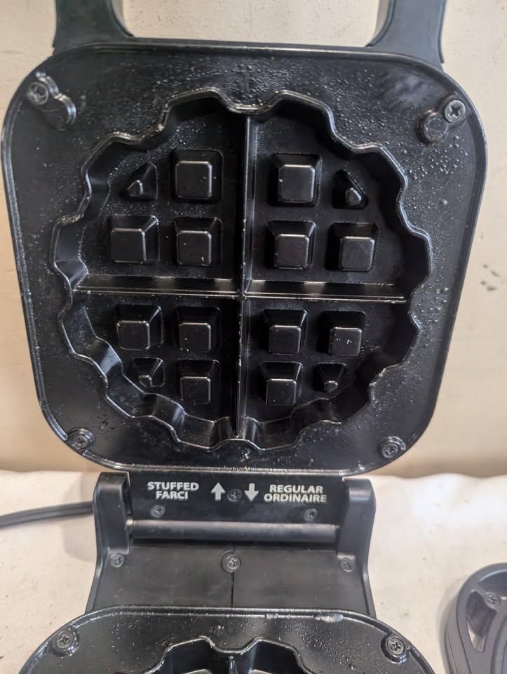 Salton STUFFED Waffle Maker Makes 2 Inch Thick Belgian Waffles - photo 4