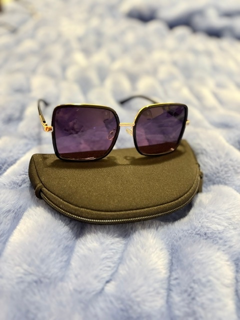 Black and Gold Oversized Sunglasses - photo 2