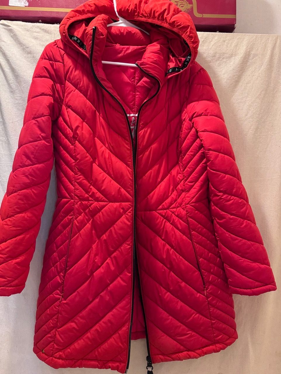 DKNY Red Hooded Puffer Jacket Women's Packable Winter