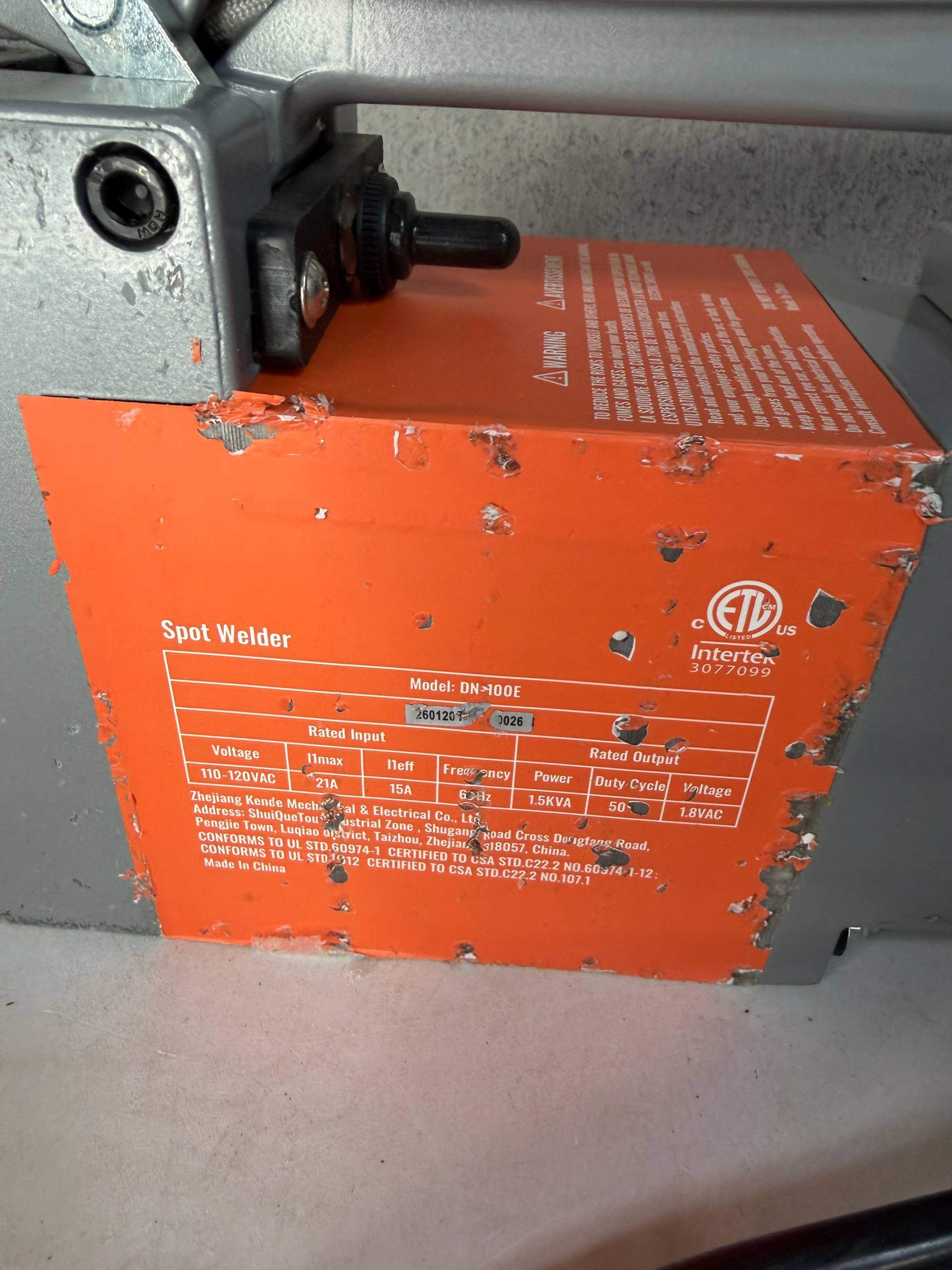 VEVOR Portable Spot Welder – 1.5KVA Handheld Spot Welding Machin - photo 4