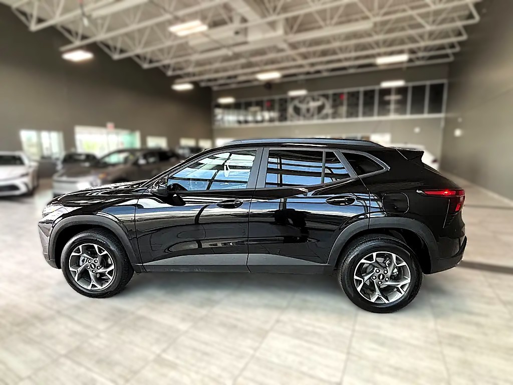 2026 Chevrolet Trax - photo 2