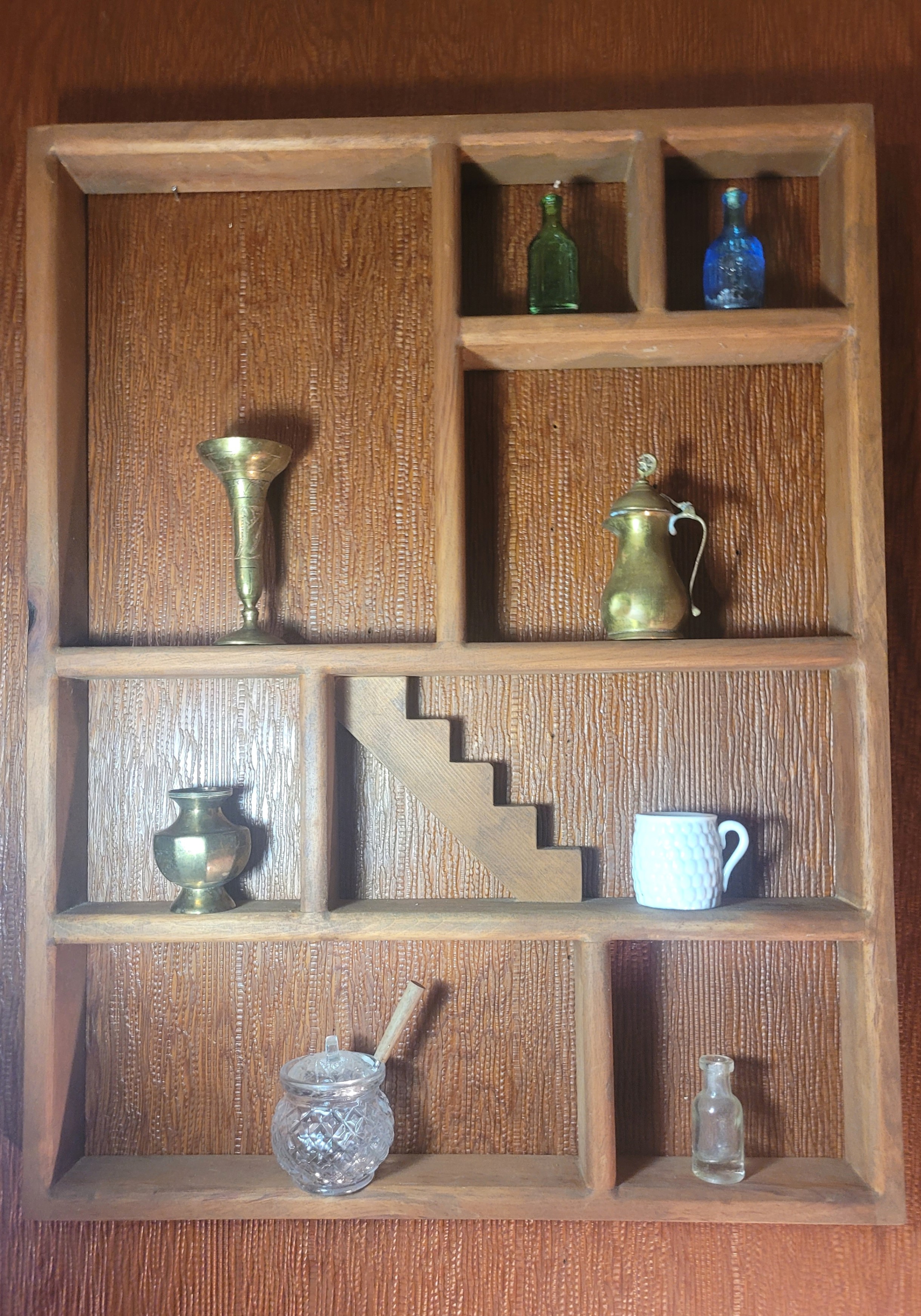 1970s Wooden Shadow Box Wall Shelf with Decorative Miniatures - photo 2