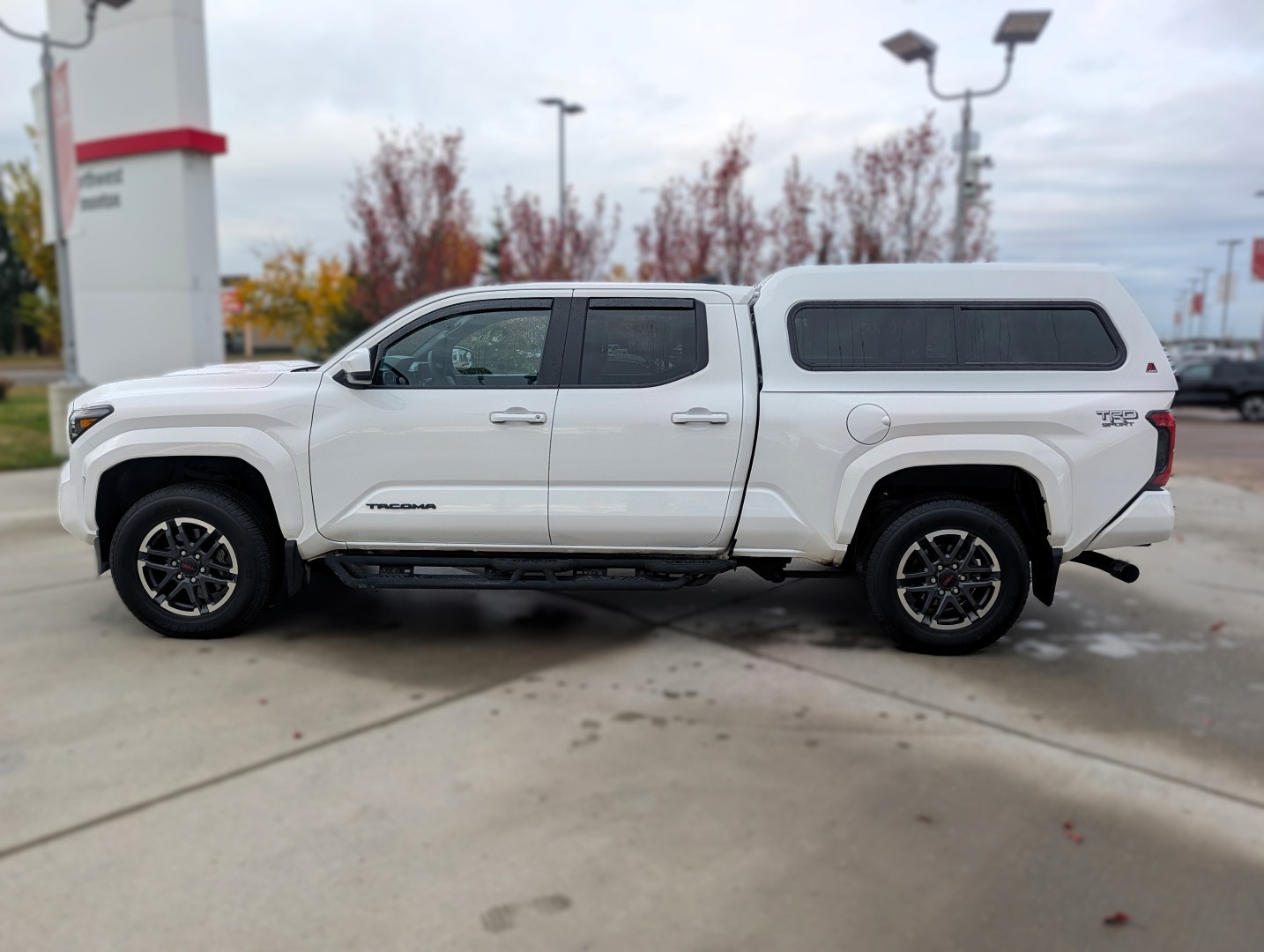2025 Toyota Tacoma TRD Sport - photo 2