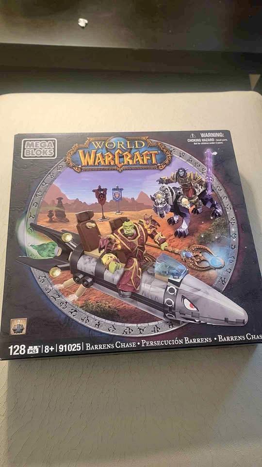 Mega Bloks World of Warcraft Barren Lands Chase building set